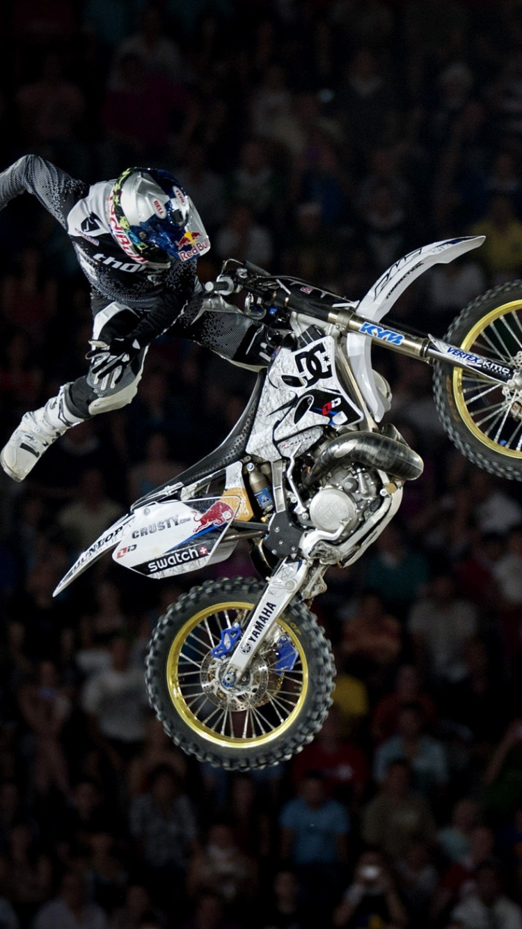 Обои Фристайл мотокросс, мотокросс, мотоцикл, трюк, гонки на мотоциклах в разрешении 750x1334