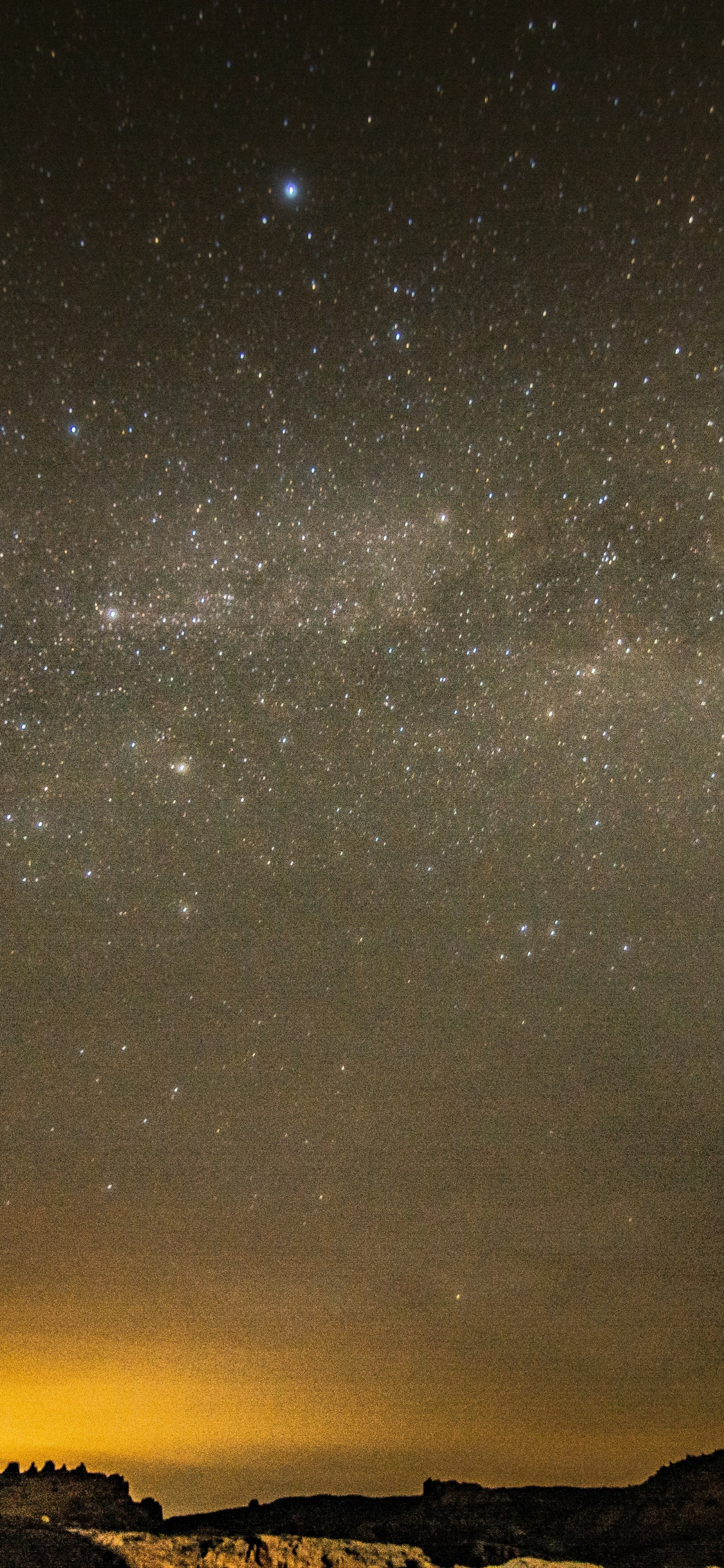 Обои звезда, ночь, облако, горизонт, атмосфера в разрешении 1125x2436