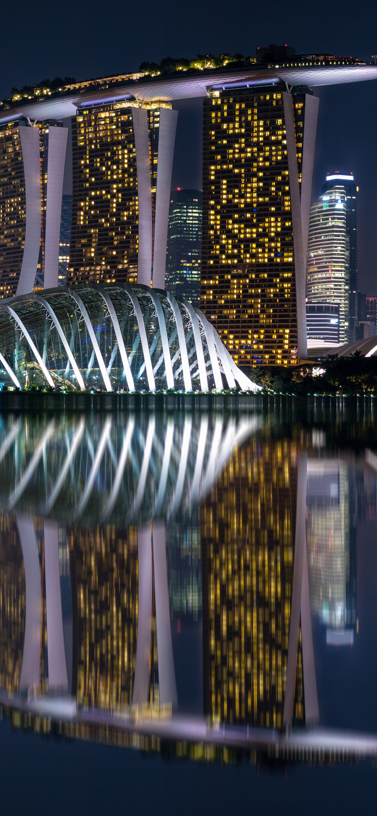 Обои Марина Бэй Сэндс Сингапур, городской пейзаж, город, отражение, метрополия в разрешении 1242x2688