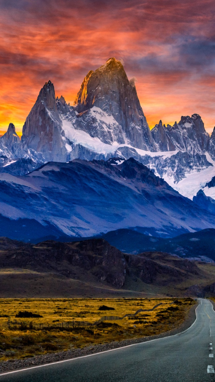 Обои фитц Рой, гора, горный рельеф, природа, горный хребет в разрешении 720x1280