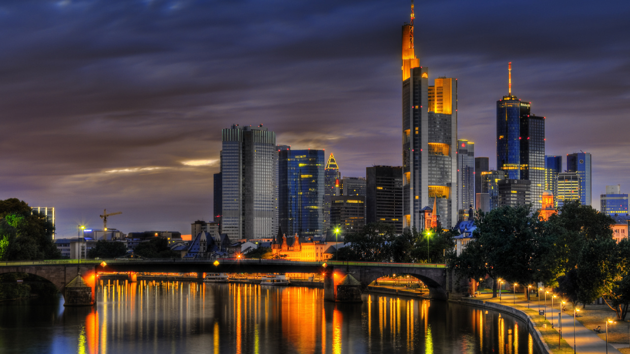 Обои Франкфурт, городской пейзаж, город, линия горизонта, отражение в разрешении 1280x720