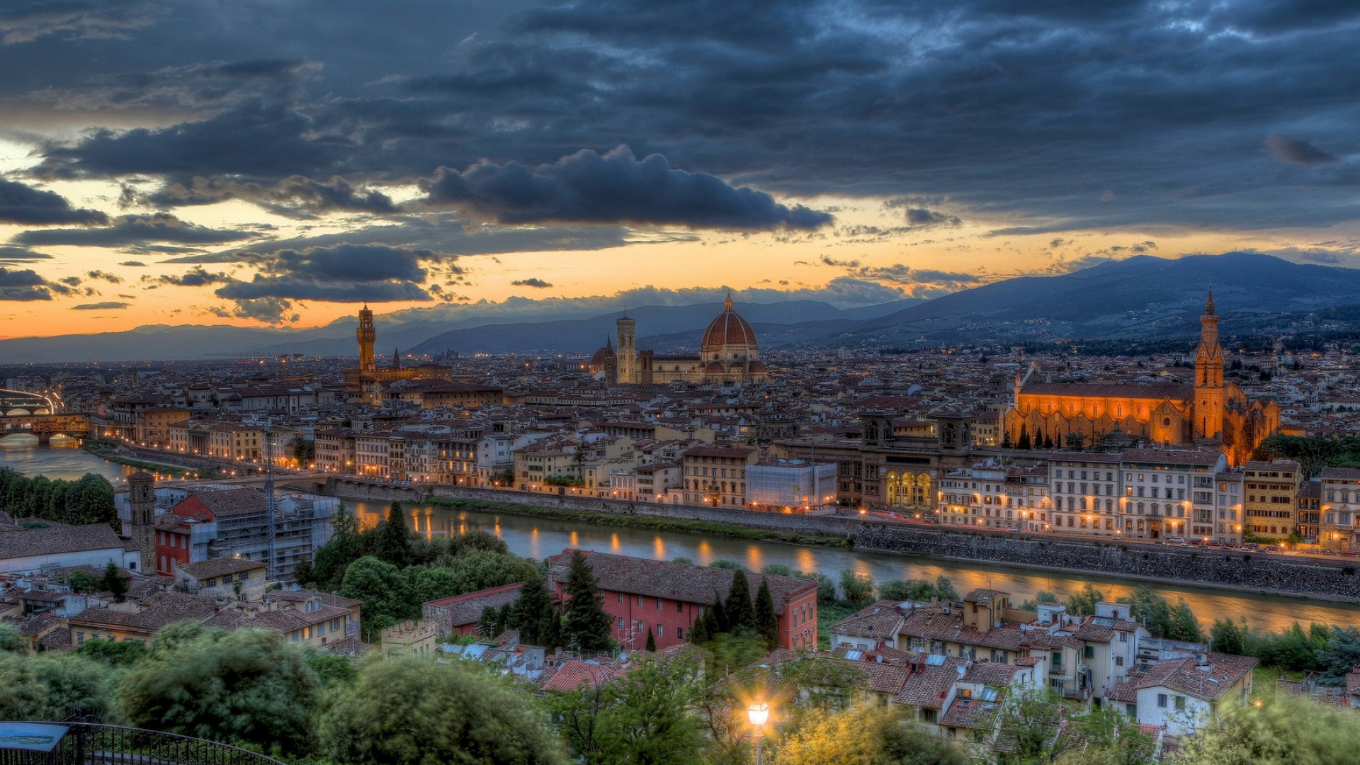 Обои Флоренция, облако, город, городской пейзаж, городской район в разрешении 1920x1080