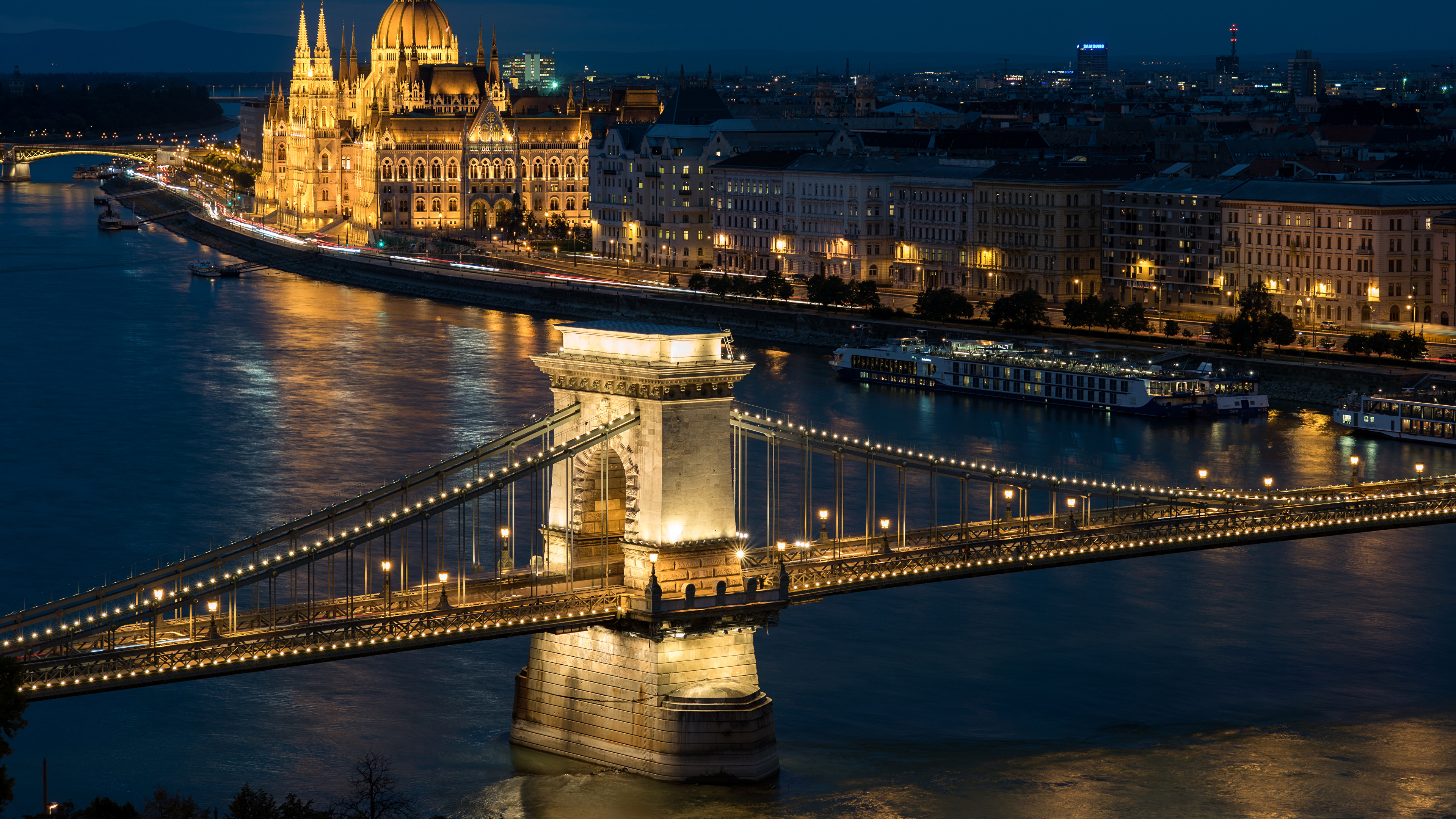 Обои Здание Венгерского Парламента, ночь, ориентир, отражение, мост в разрешении 3840x2160