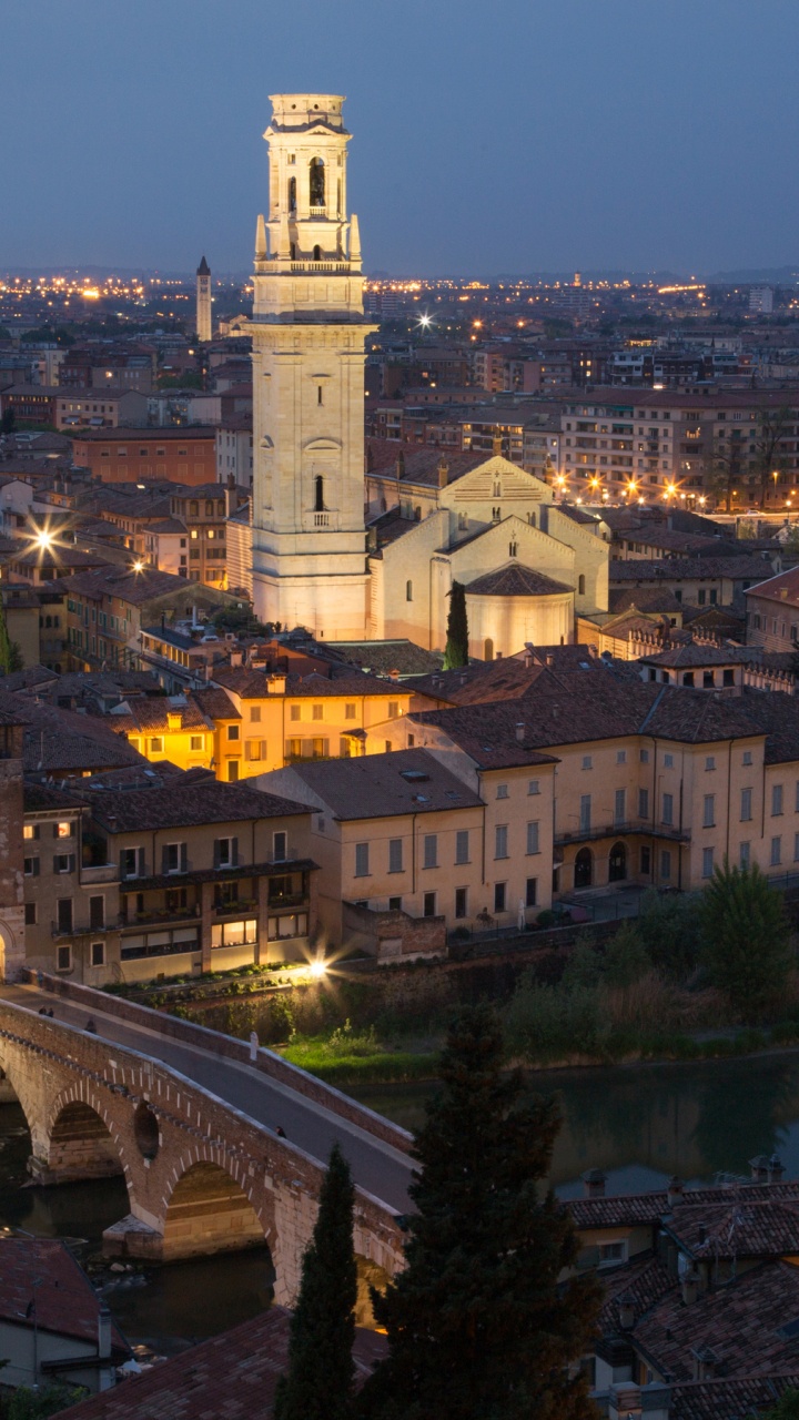 Обои Верона, достопримечательность, ориентир, ночь, реки в разрешении 720x1280