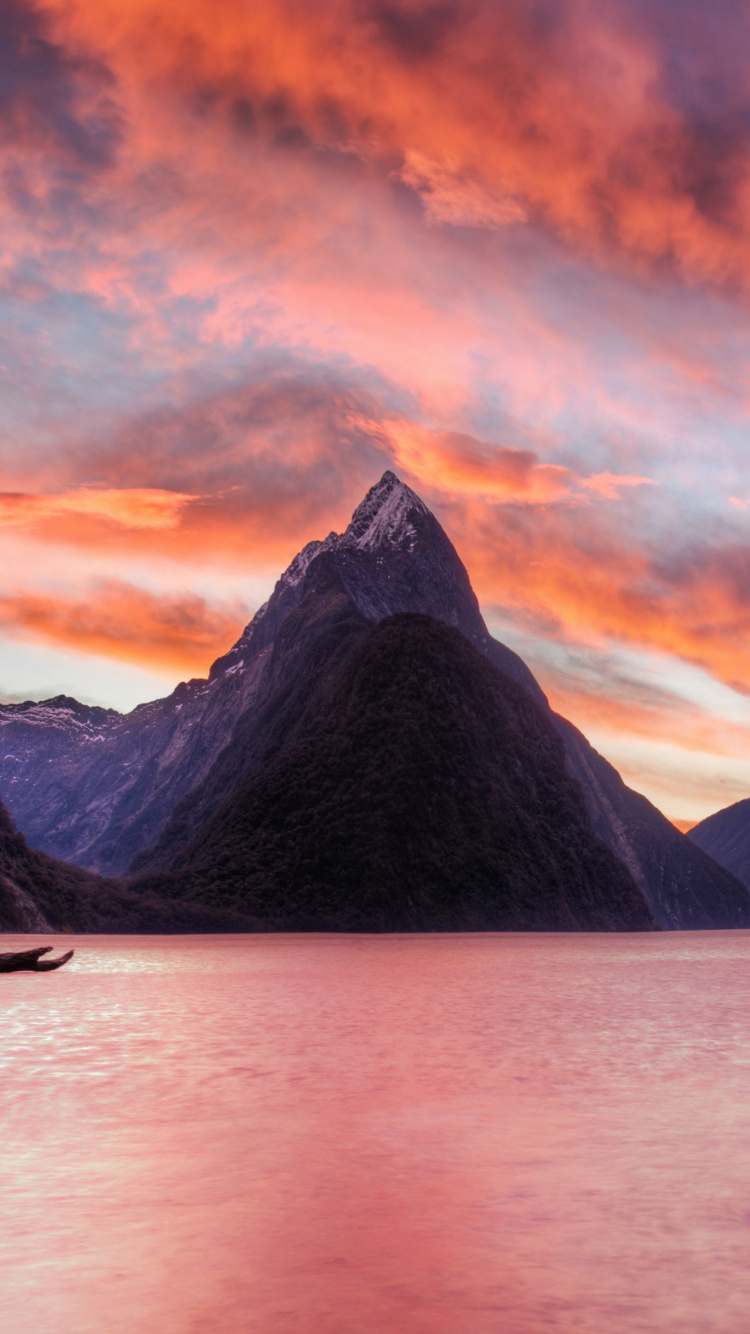 Обои милфорд саунд, фьорд, природа, горный рельеф, послесвечение в разрешении 750x1334