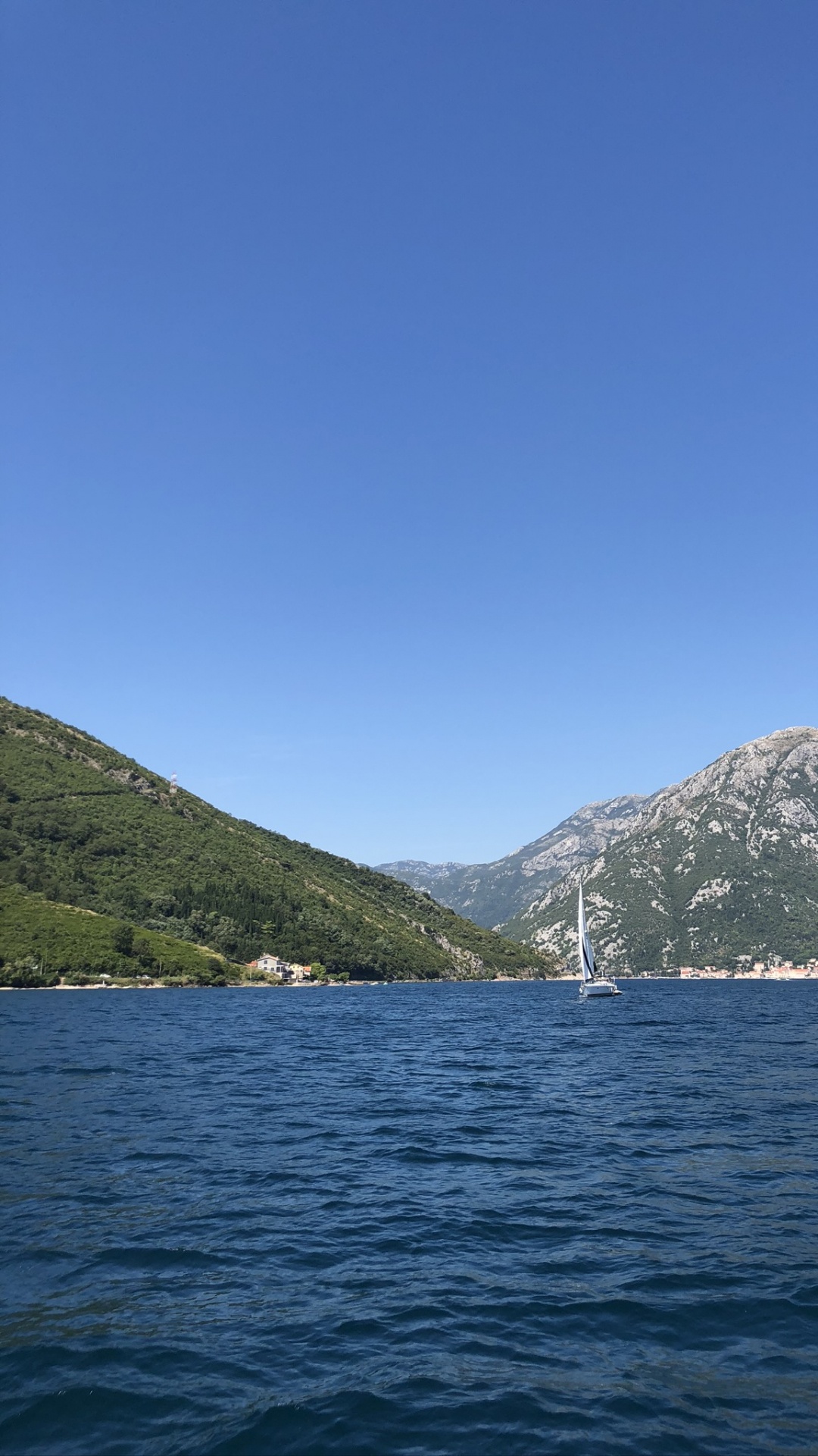 Обои горный рельеф, гидроресурсы, нагорье, горный хребет, холм в разрешении 1080x1920