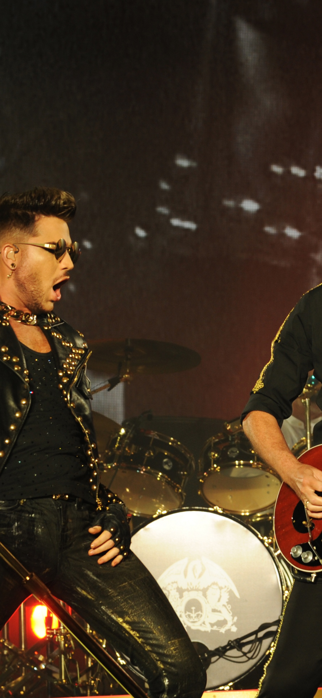 Обои Королева, Представление, музыка, развлечение, музыкант в разрешении 1125x2436