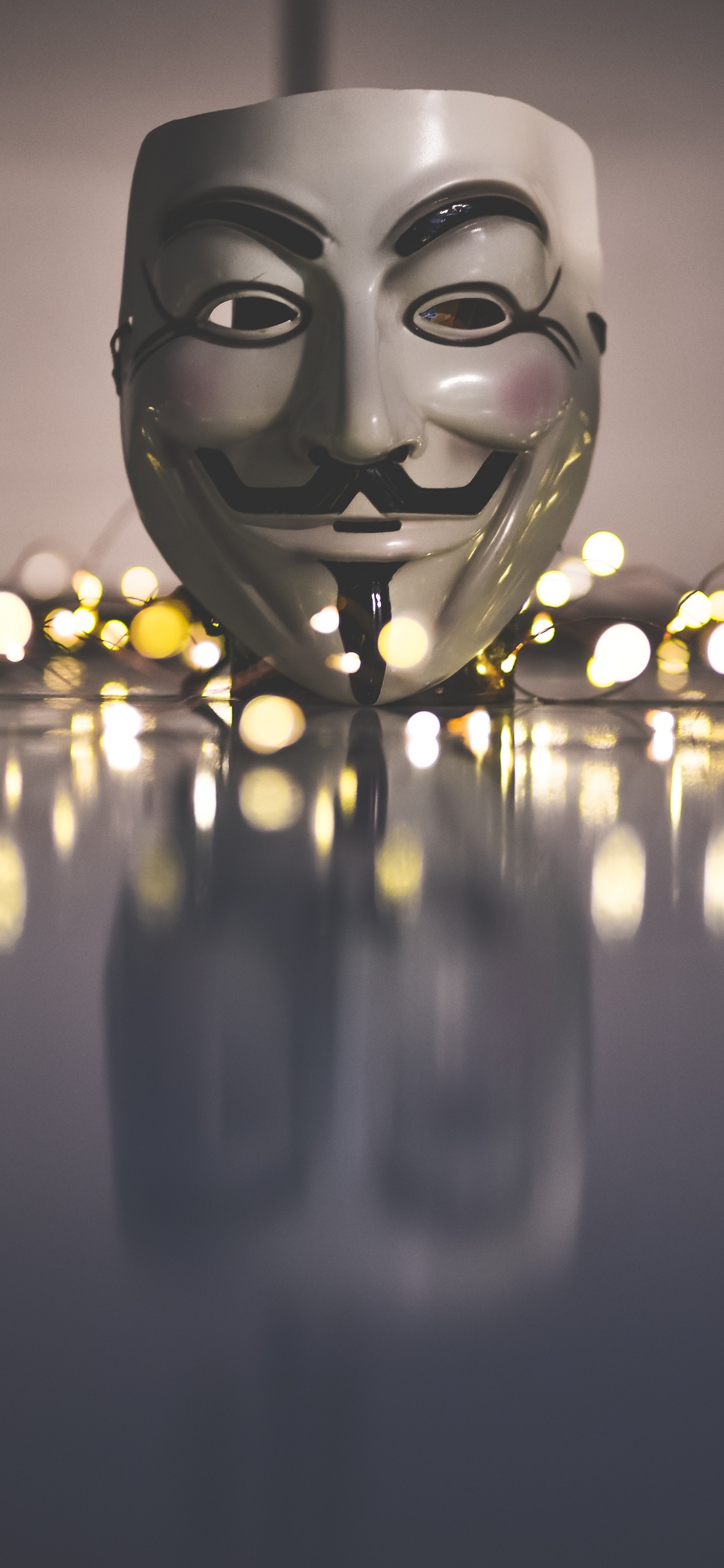 Обои котировка, лицо, голова, свет, освещение в разрешении 1125x2436