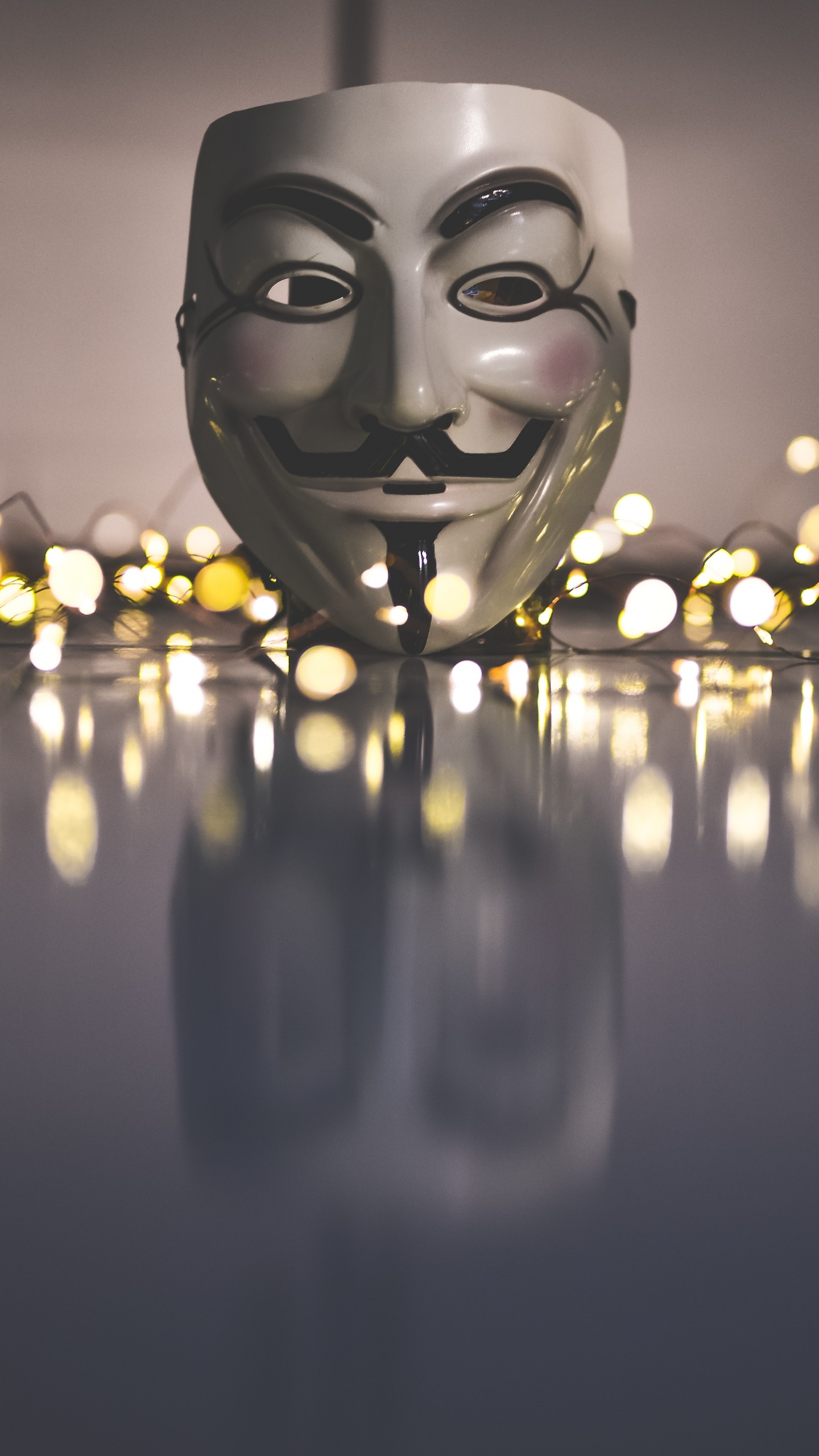 Обои котировка, лицо, голова, свет, освещение в разрешении 1440x2560