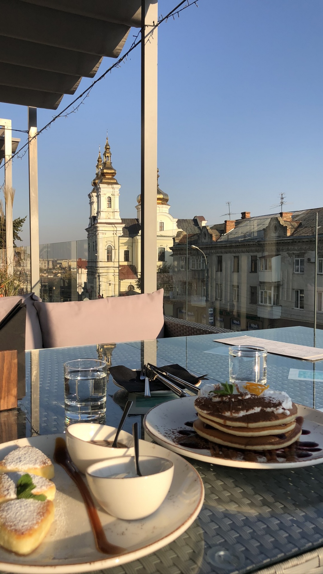 Обои квартира, serveware, посуда, блюда, блюдце в разрешении 1080x1920