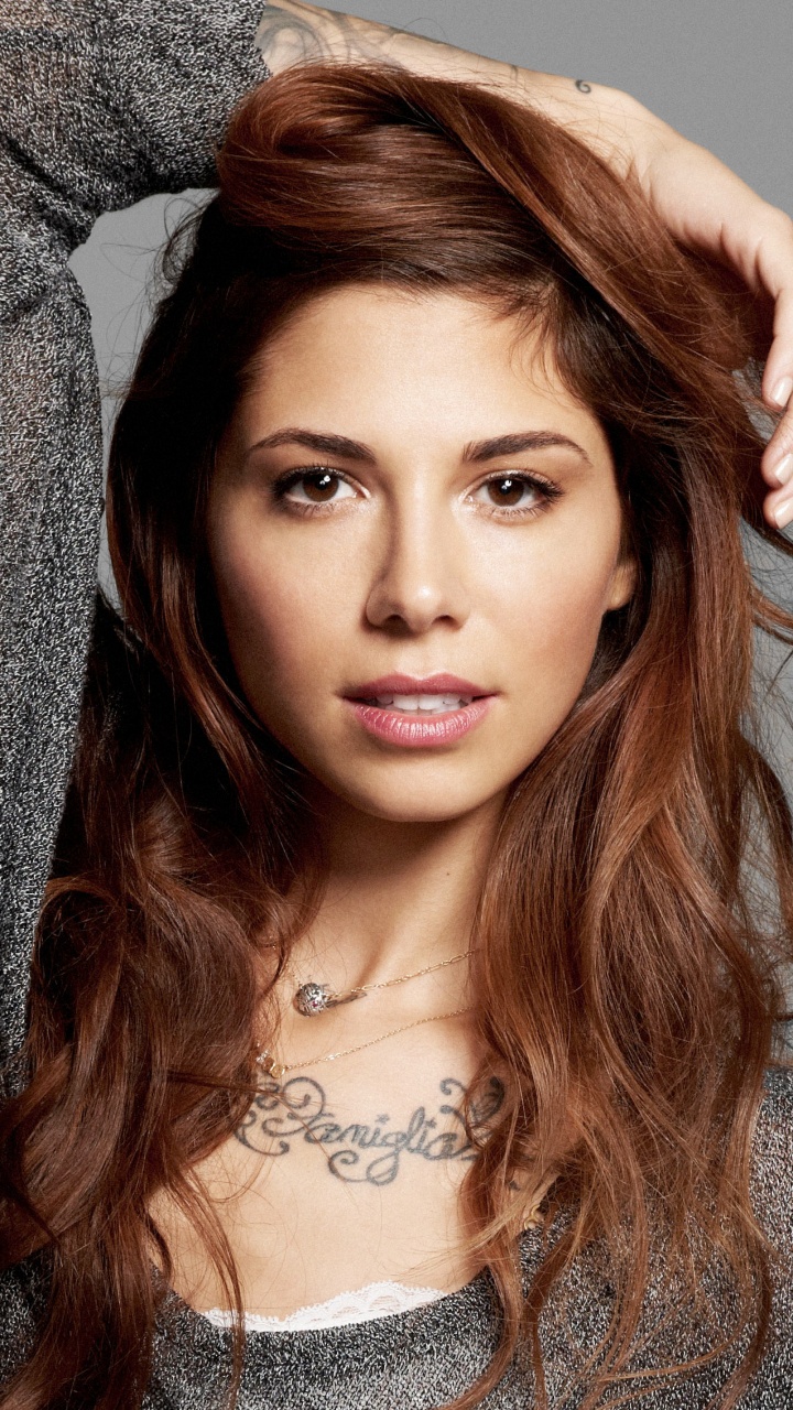 Обои кожа, прическа, музыка, песня, Море влюбленных в разрешении 720x1280