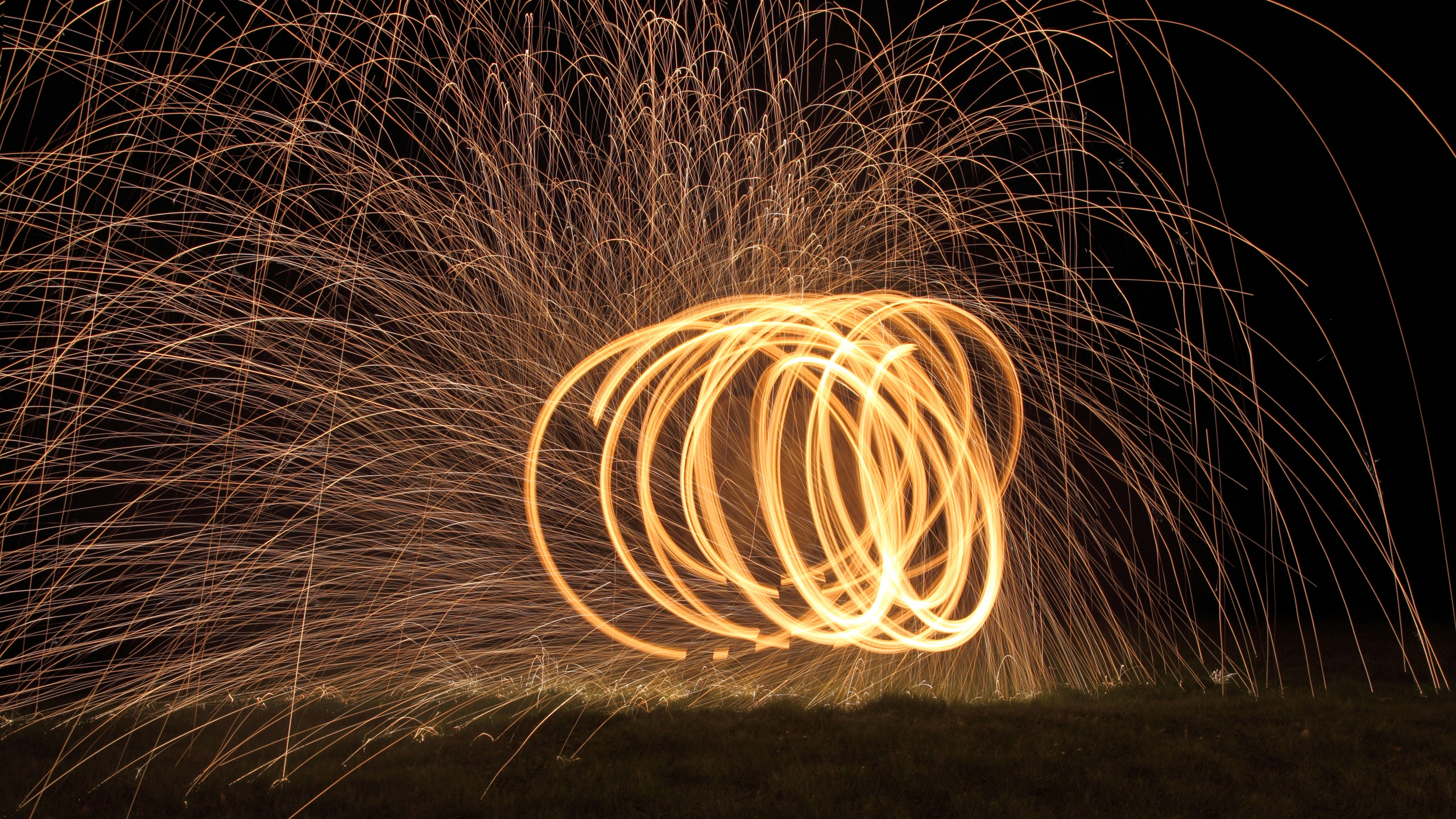 Обои ТОИ, свет, ночь, круг, тепло в разрешении 2560x1440