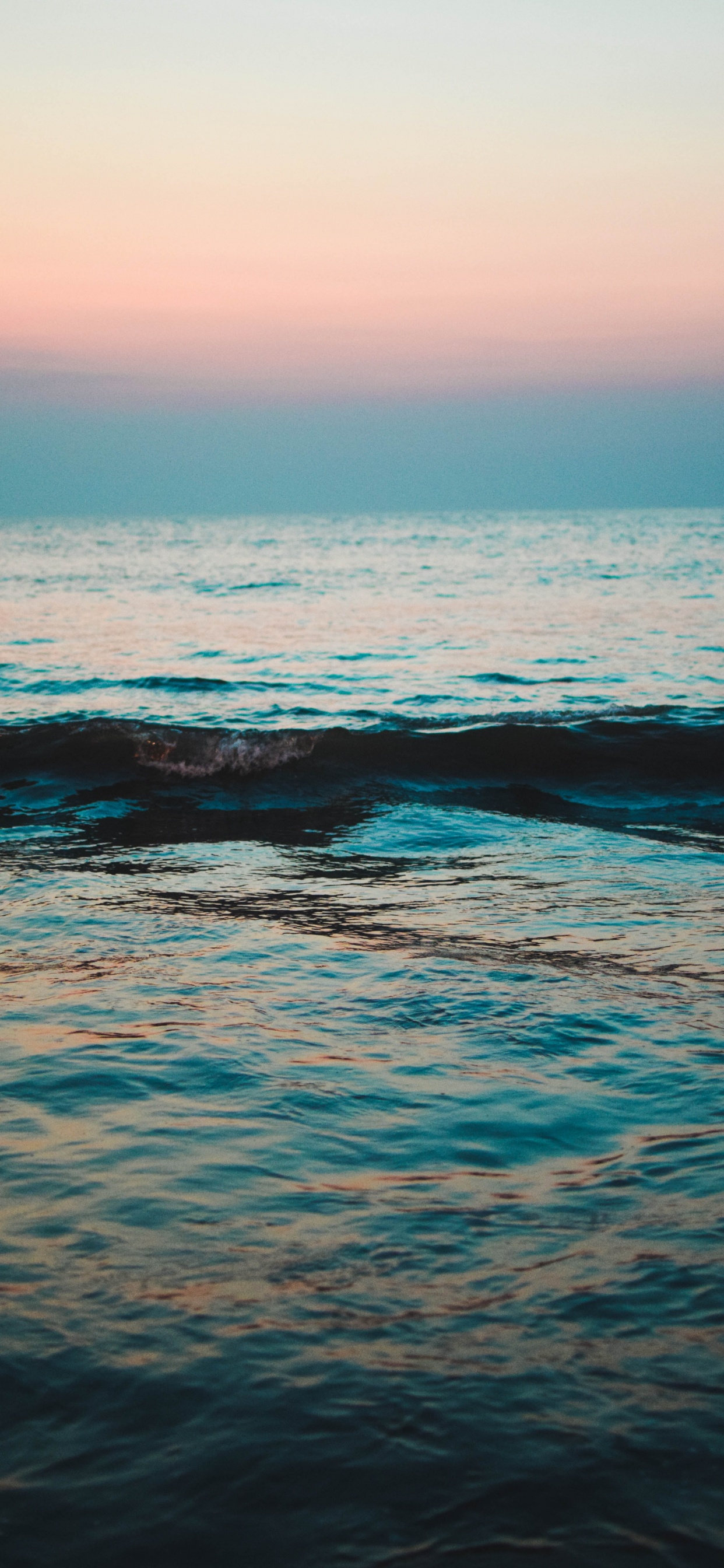 Обои ветровая волна, горизонт, водоем, море, океан в разрешении 1242x2688