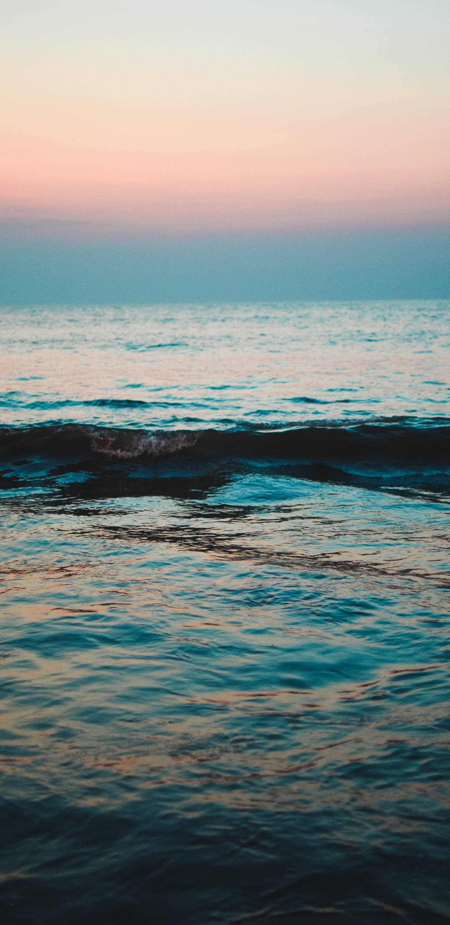 Обои ветровая волна, горизонт, водоем, море, океан в разрешении 1440x2960