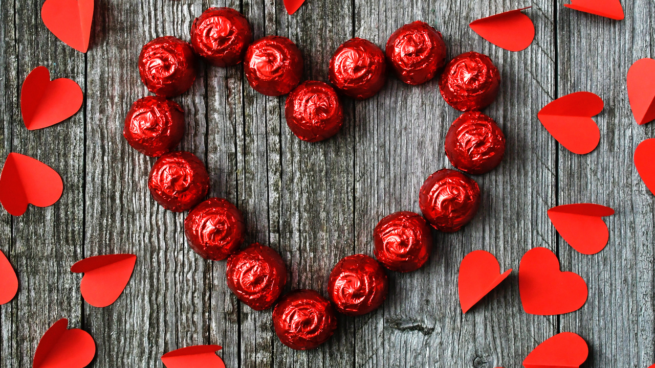 Обои сердце, День Святого Валентина, красный цвет, любовь, растение в разрешении 1280x720