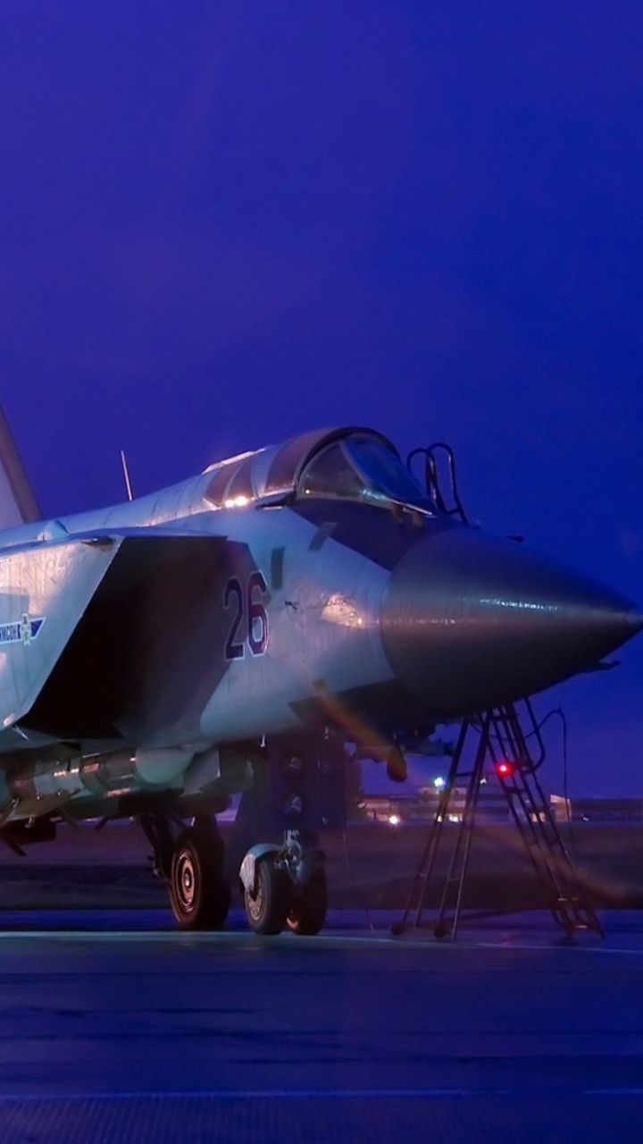 Обои военный самолет, самолеты, самолет, авиация, воздушные силы в разрешении 720x1280