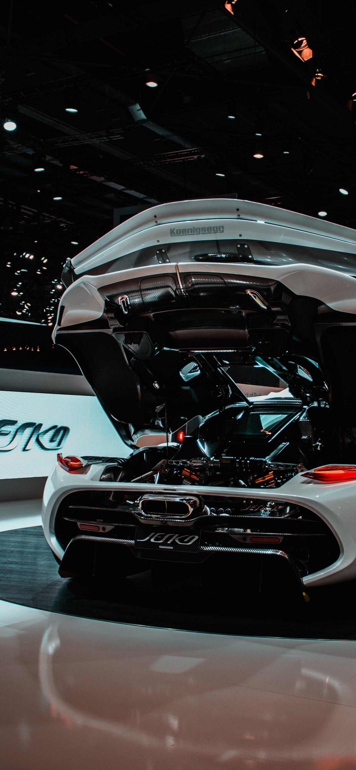 Обои спорткар, Авто шоу, автомобиль концепции, автомобильное освещение, суперкар в разрешении 1242x2688