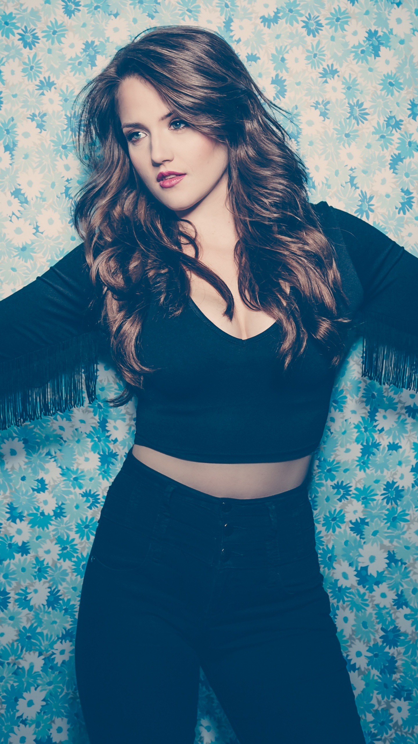 Обои синий, одежда, бирюза, красота, рука в разрешении 1440x2560