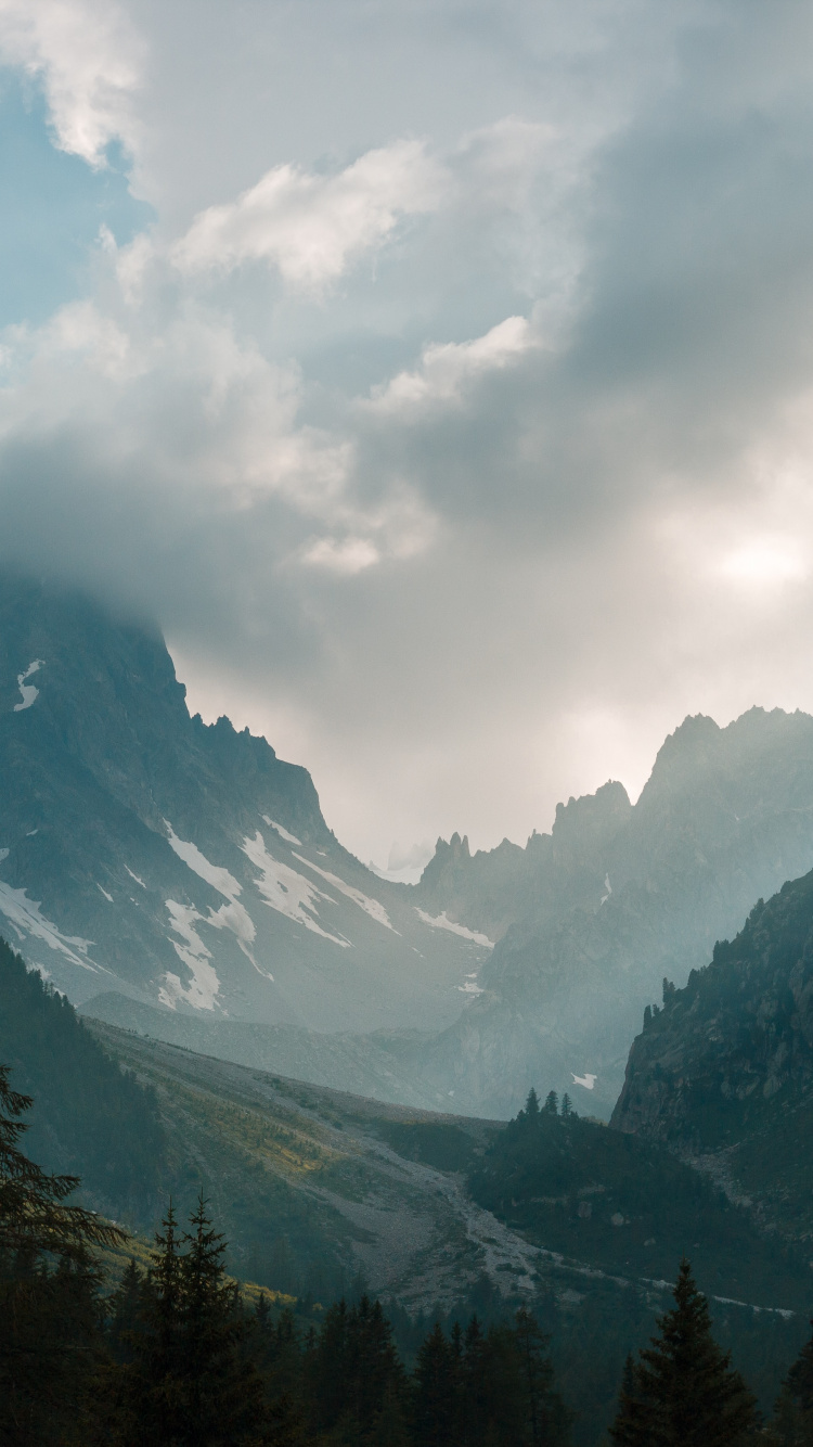 Обои облако, гора, природный ландшафт, дерево, нагорье в разрешении 750x1334