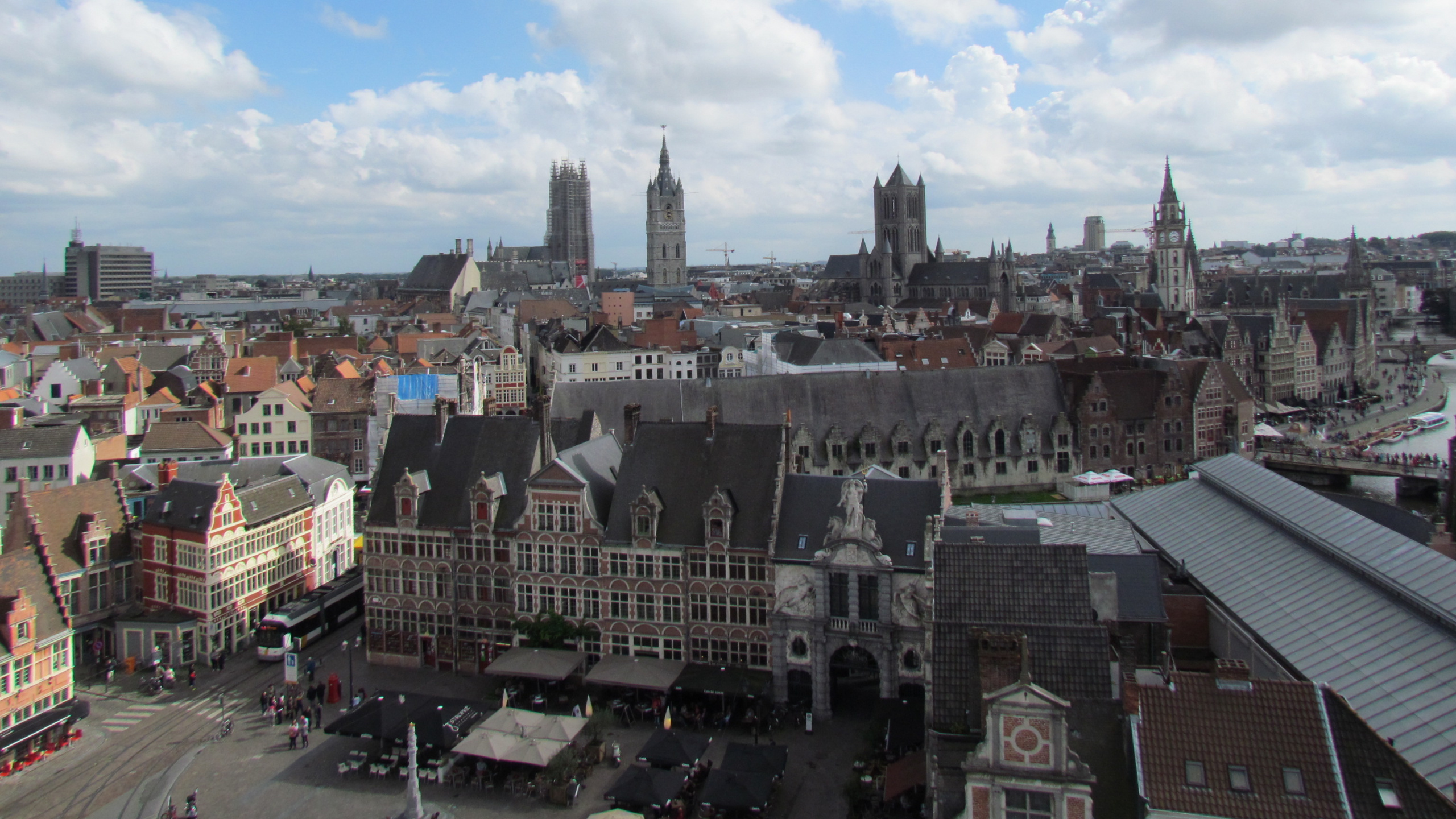 Обои гент, городской пейзаж, город, линия горизонта, метрополия в разрешении 2560x1440