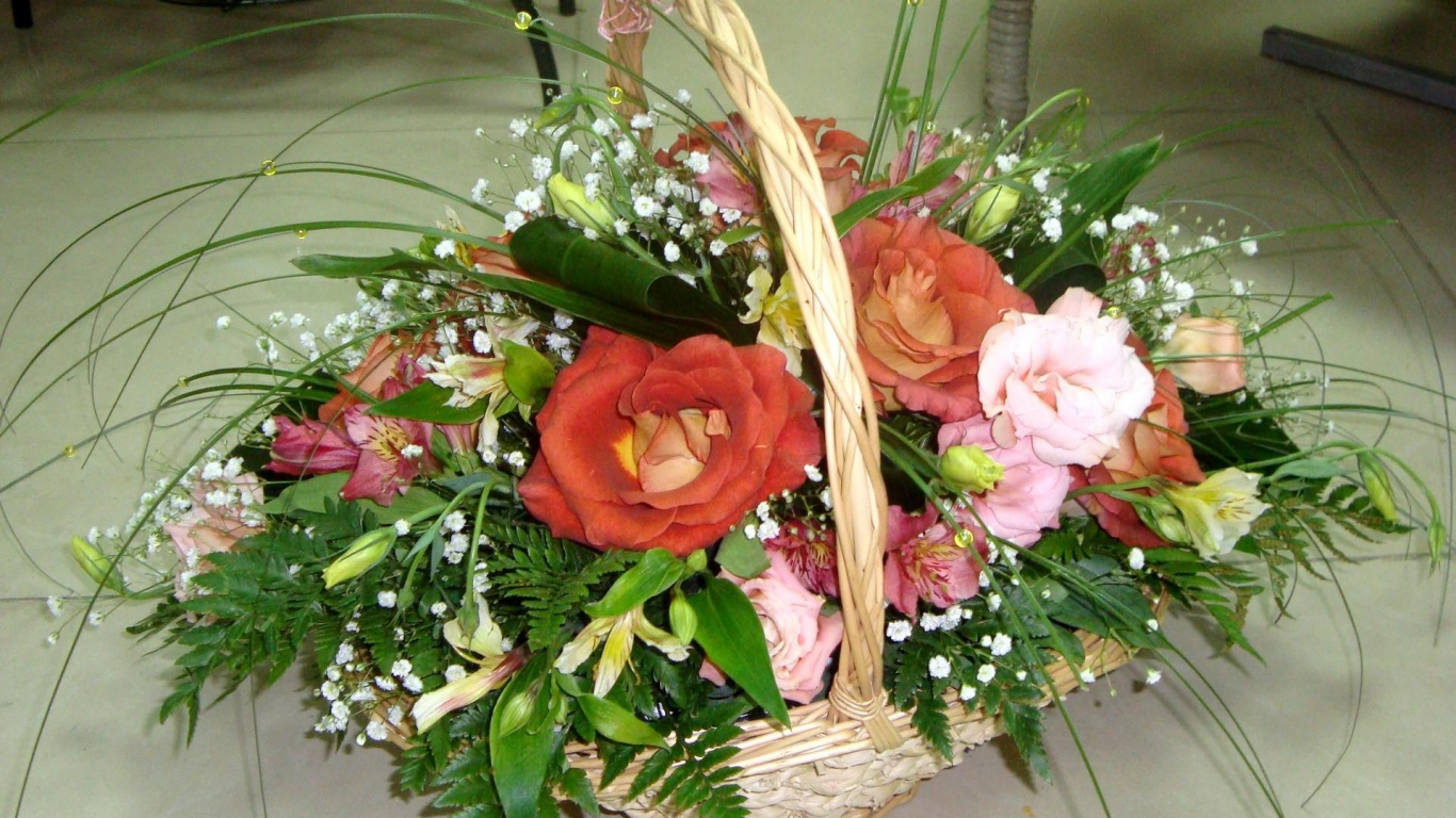 Обои цветочный букет, цветочный дизайн, срезанные цветы, сад роз, икебана в разрешении 1366x768