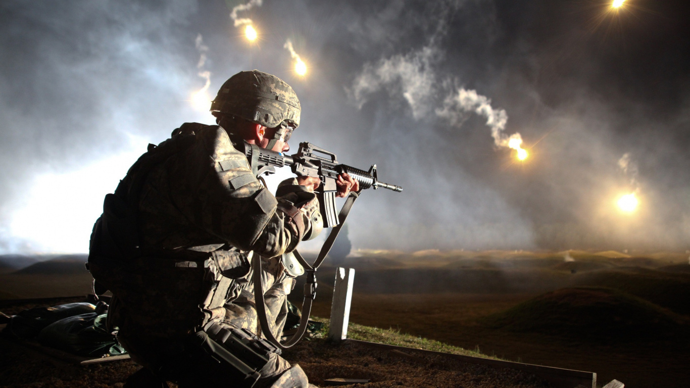 Обои армия Соединенных Штатов, солдат, темнота, отряд, небо в разрешении 1366x768