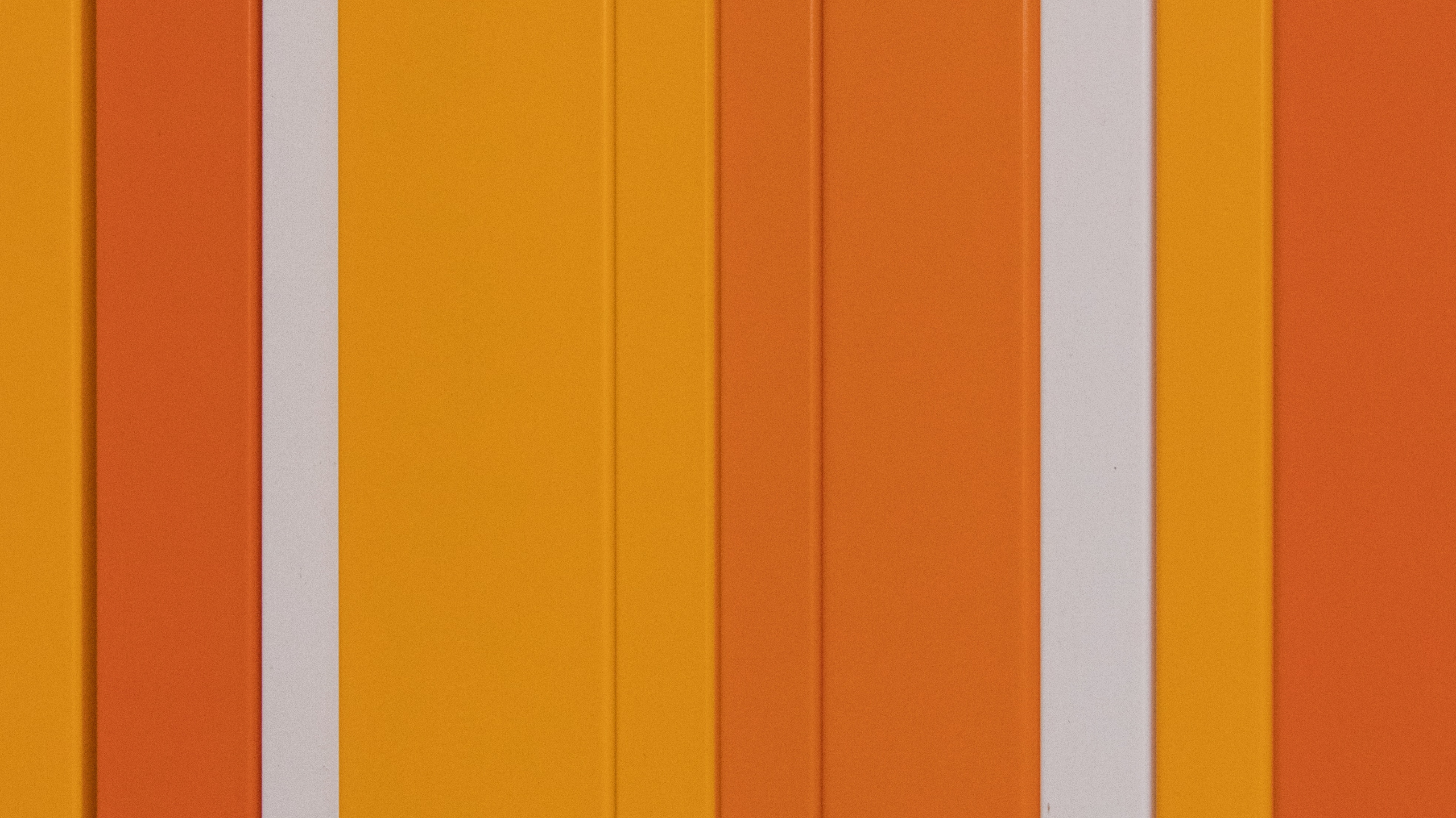 Обои Апельсин, морилка, лак, желтый, линия в разрешении 2560x1440