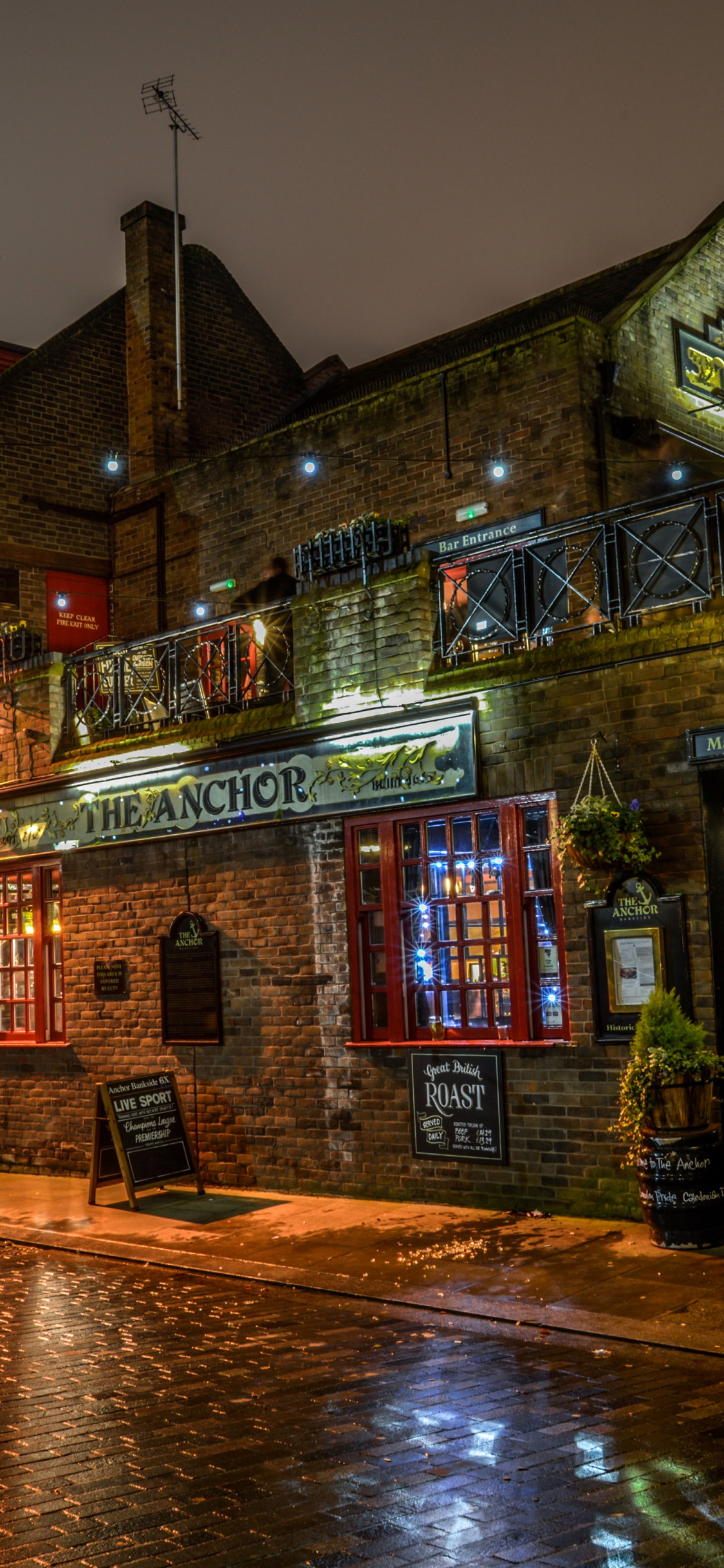 Обои Лондон, уличный фонарь, освещение, улица, ночь в разрешении 1125x2436