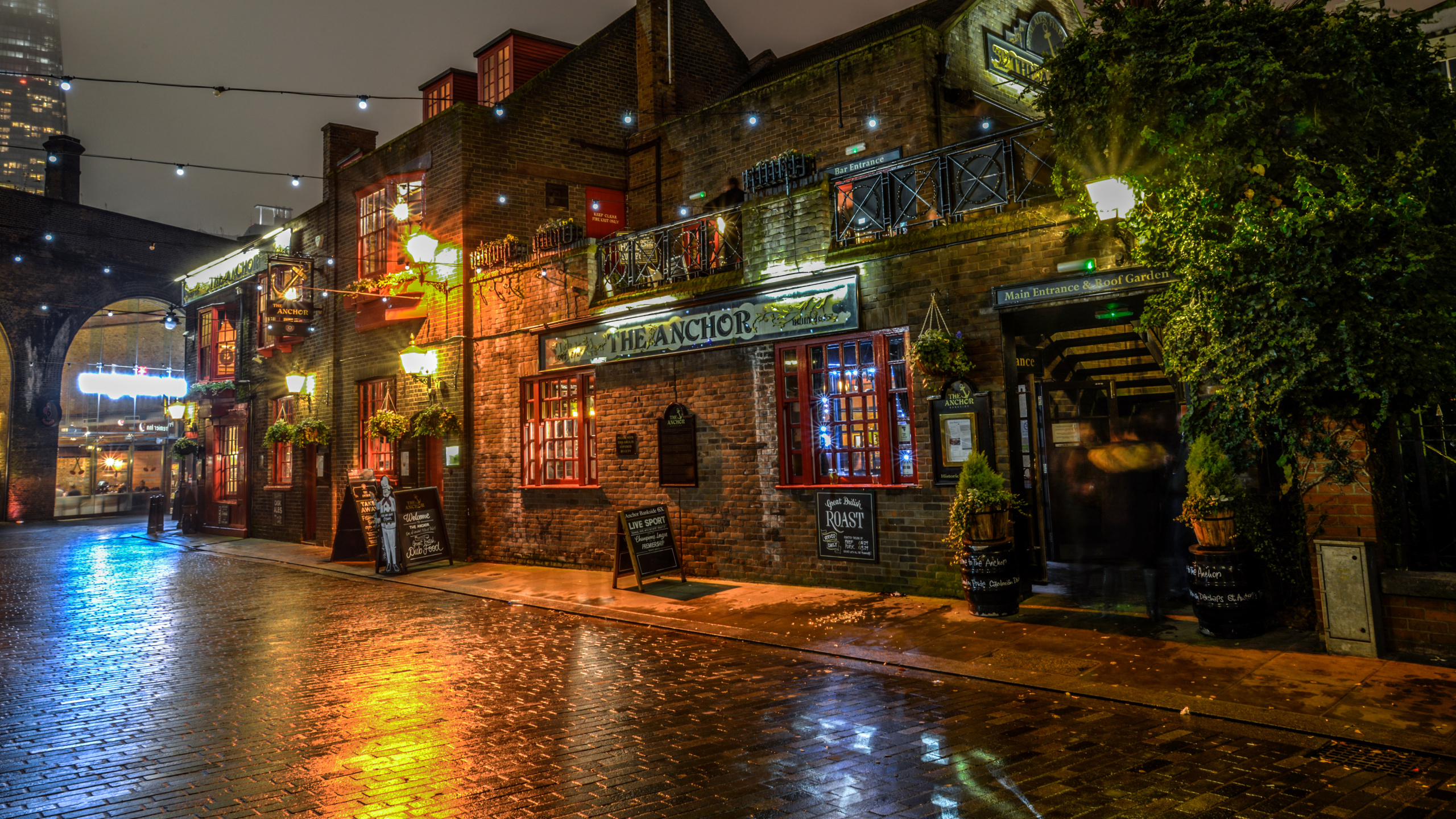 Обои Лондон, уличный фонарь, освещение, улица, ночь в разрешении 2560x1440