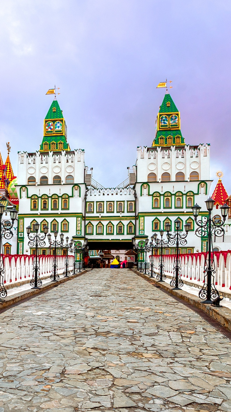 Обои Красная площадь, Измайловский парк, достопримечательность, ориентир, место поклонения в разрешении 750x1334