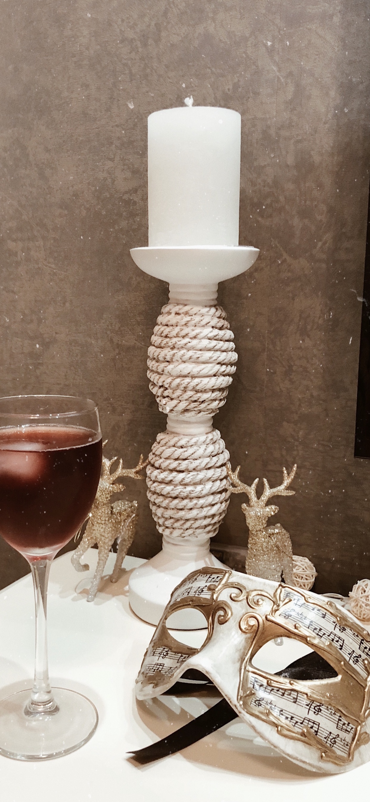 Обои бокал для вина, вино, шампанское, бокал для шампанского, рюмки в разрешении 1242x2688