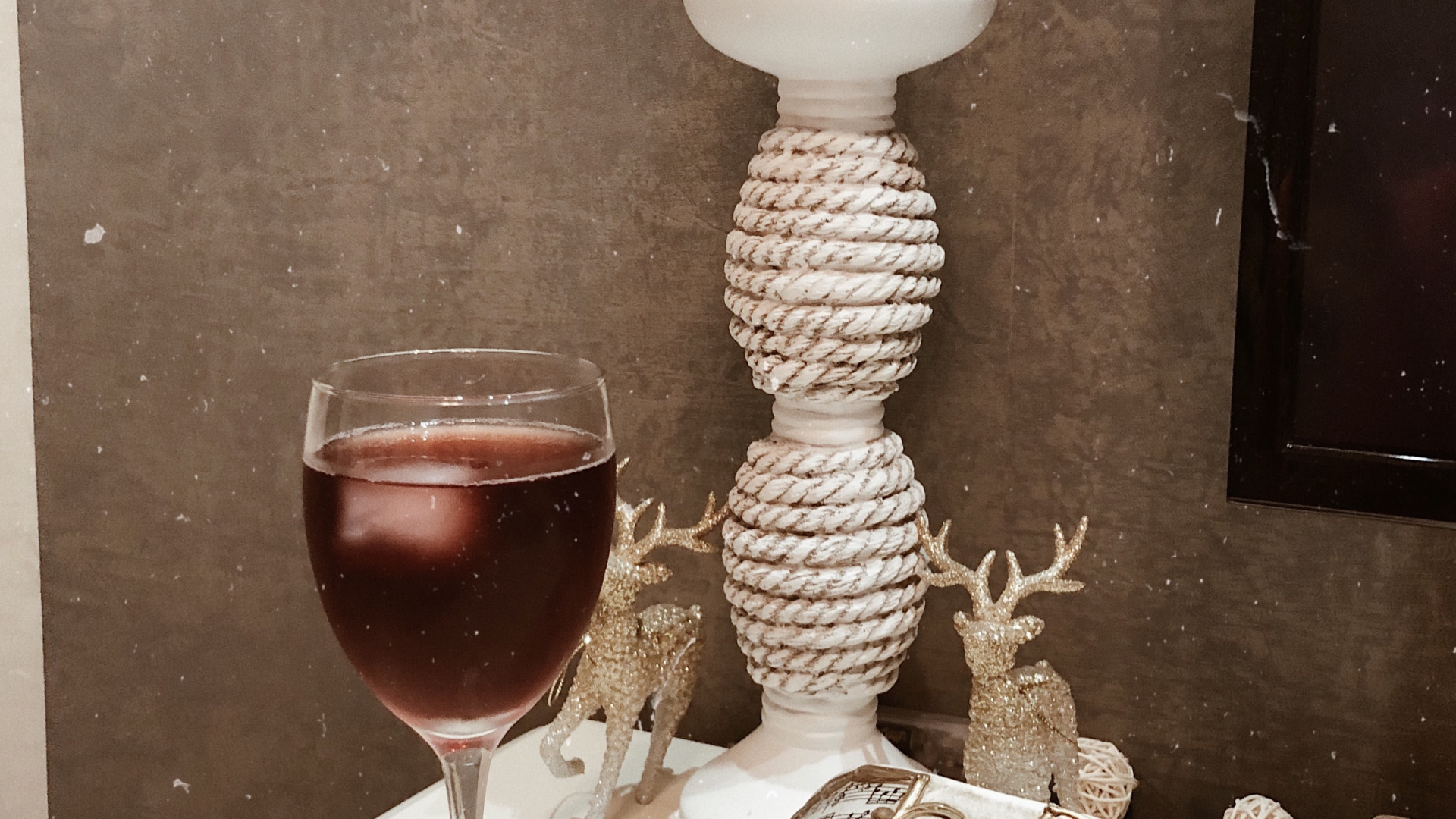 Обои бокал для вина, вино, шампанское, бокал для шампанского, рюмки в разрешении 1920x1080