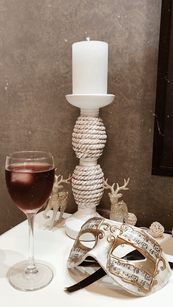 Обои бокал для вина, вино, шампанское, бокал для шампанского, рюмки в разрешении 720x1280