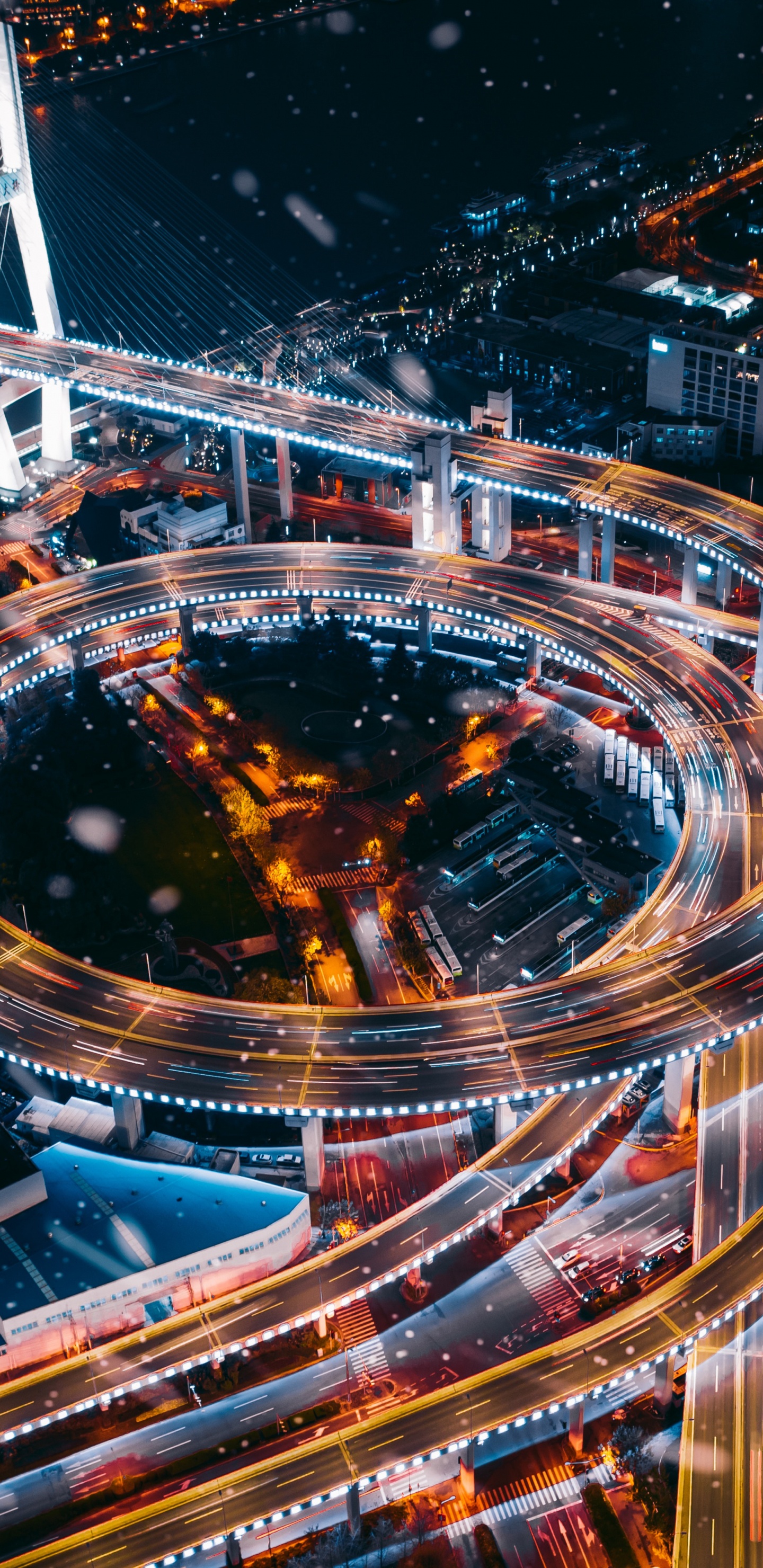 Обои телефон с ночным видом на город, город, Шанхай, здание, городской пейзаж в разрешении 1440x2960