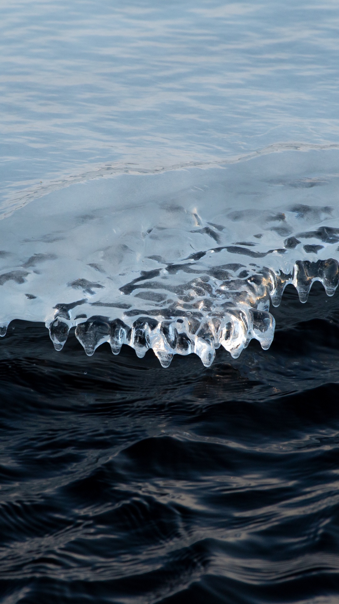 Обои небо, ветровая волна, вода, зима, лед в разрешении 1080x1920