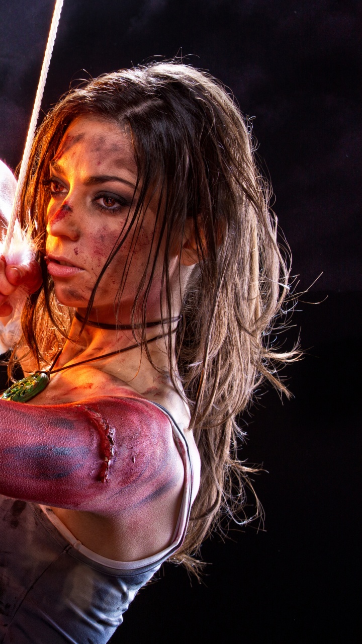 Обои лары крофт, рейдовик, фэнтези, театральное искусство, стрельба из лука в разрешении 720x1280