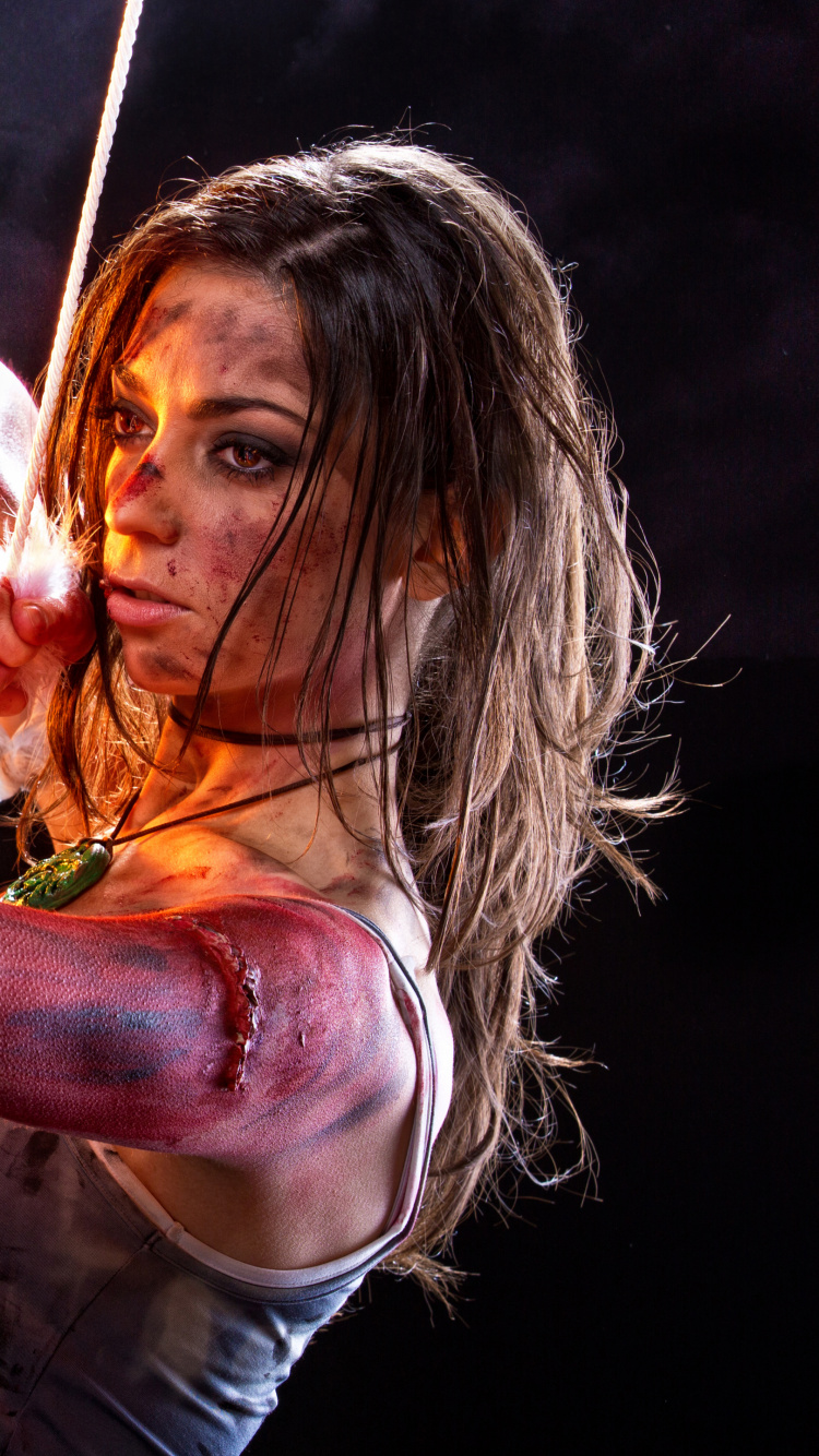 Обои лары крофт, рейдовик, фэнтези, театральное искусство, стрельба из лука в разрешении 750x1334