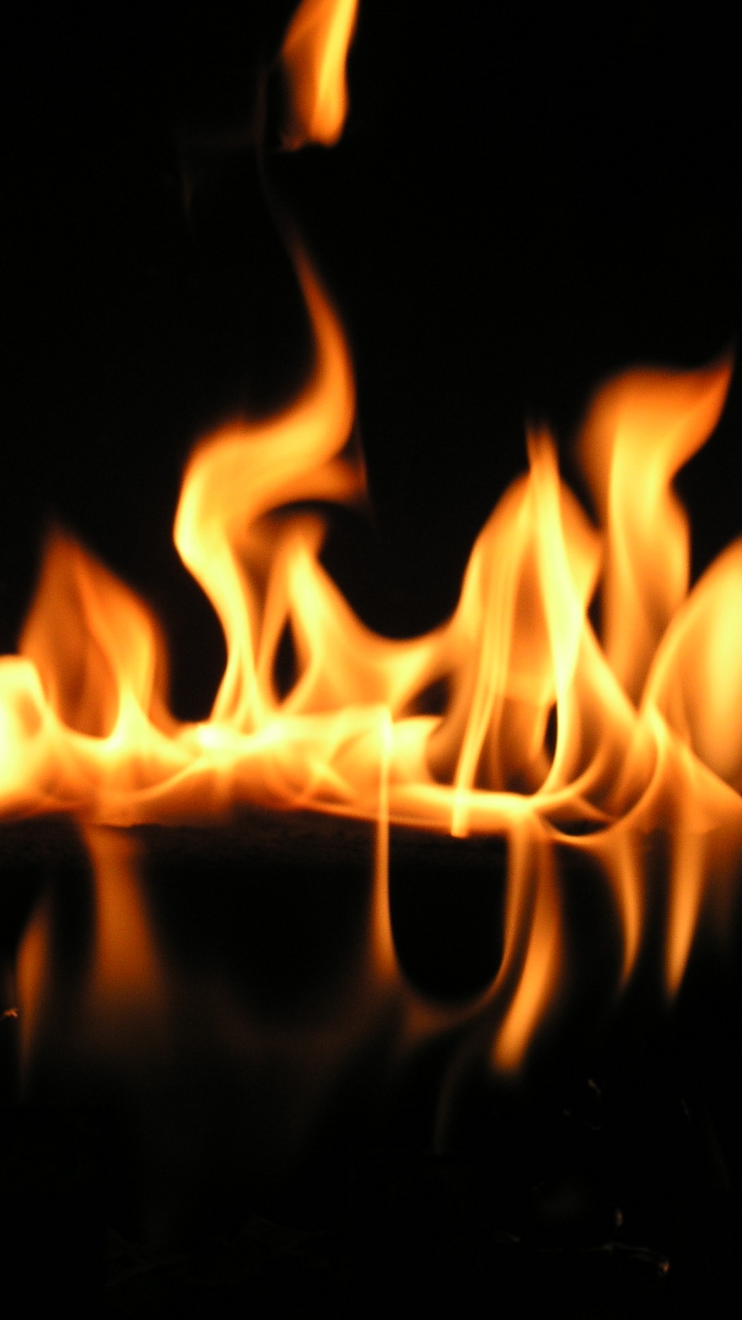 Обои пламя, огонь, тепло, темнота, наложение текстуры в разрешении 1080x1920