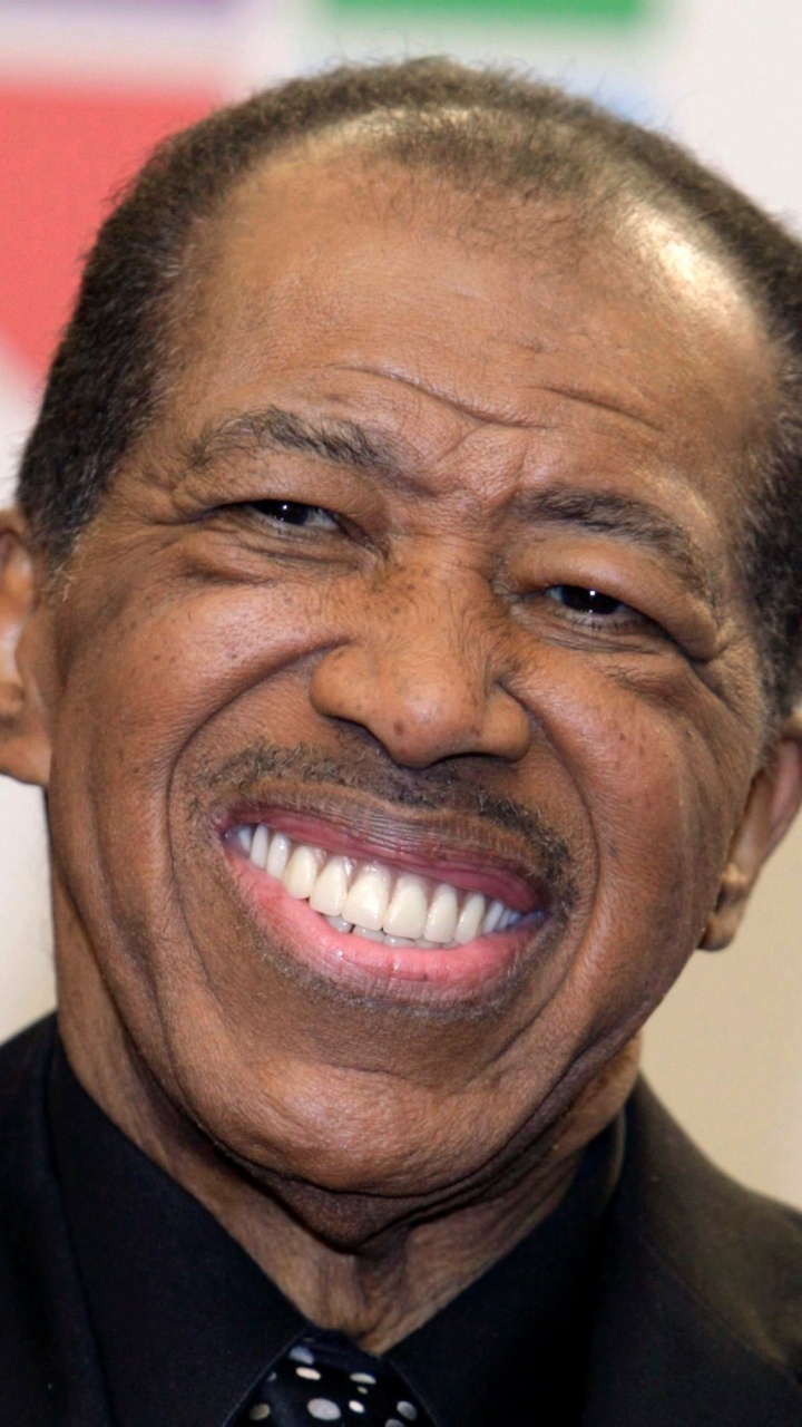 Обои соул, ритм и блюз, лицо, мимика, лоб в разрешении 720x1280