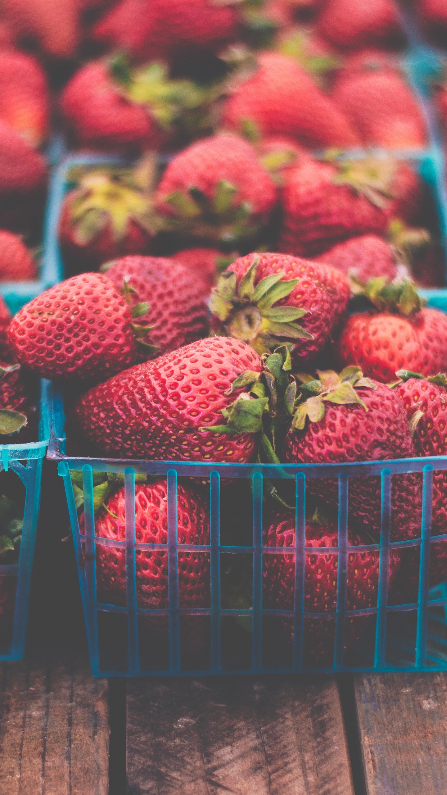 Обои клубника, фрукты, природные продукты, местное блюдо, пища в разрешении 1440x2560