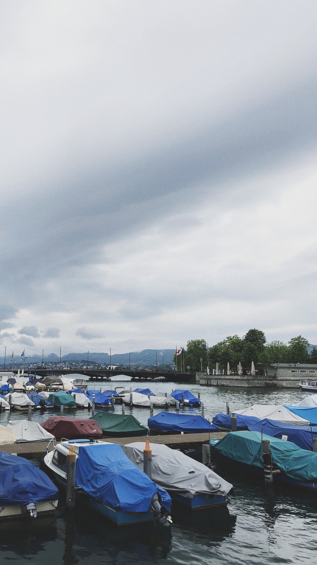 Обои вода, перевозка воды, лодка, канал, туризм в разрешении 1080x1920