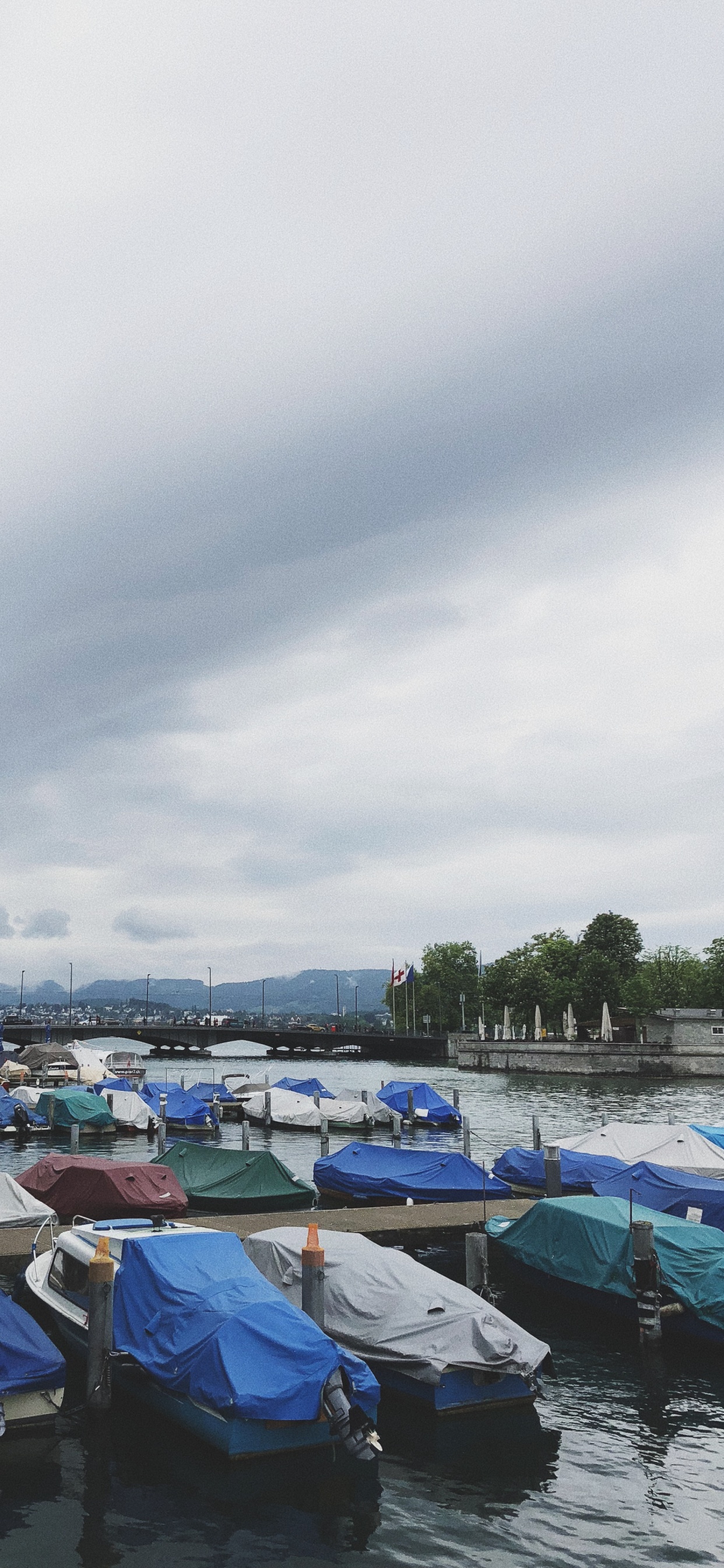 Обои вода, перевозка воды, лодка, канал, туризм в разрешении 1242x2688