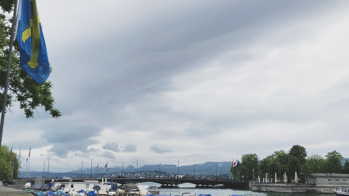 Обои вода, перевозка воды, лодка, канал, туризм в разрешении 1366x768