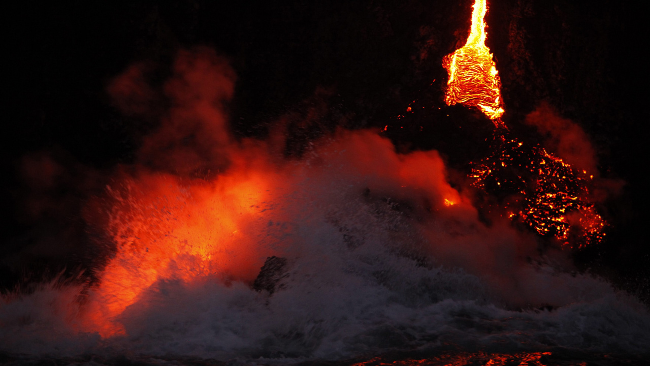 Обои вулкан, лава, огонь, типы вулканических извержений, вентиляционные щели в разрешении 1280x720