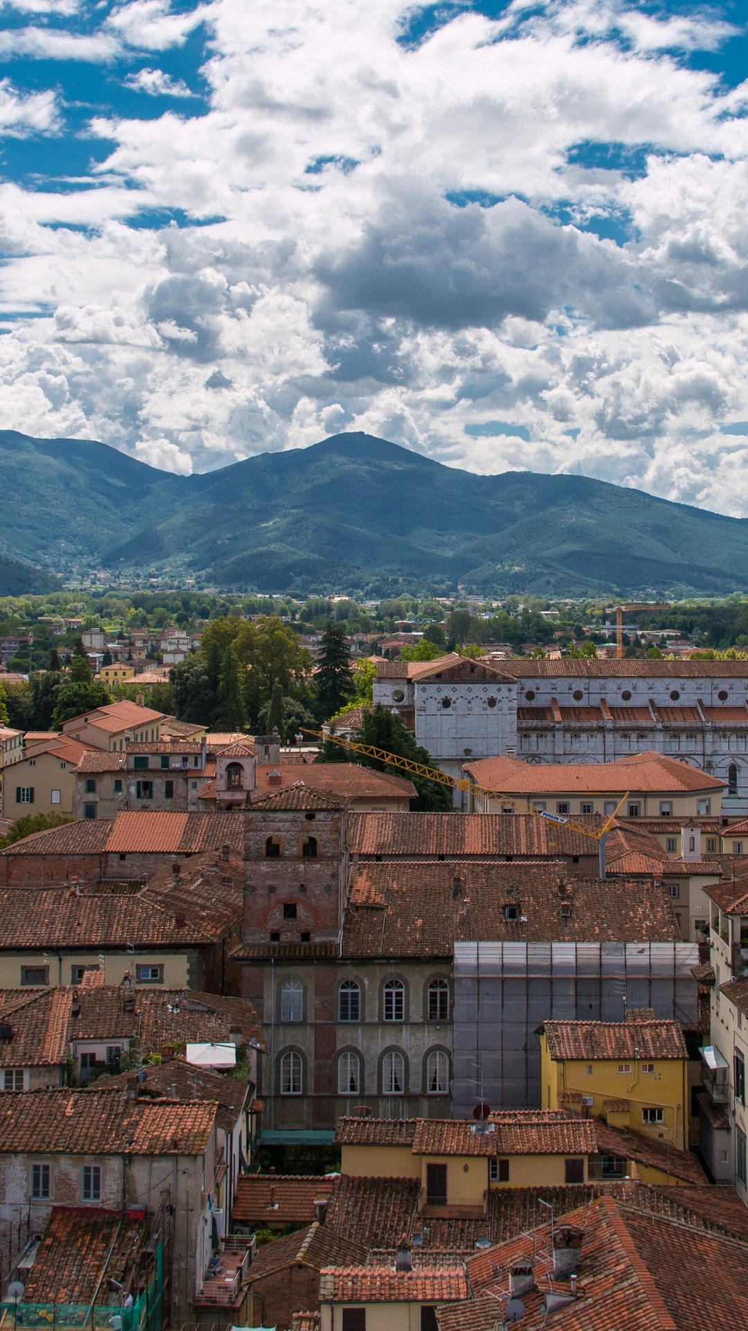 Обои Лукка, горная деревня, городок, деревня, облако в разрешении 1080x1920