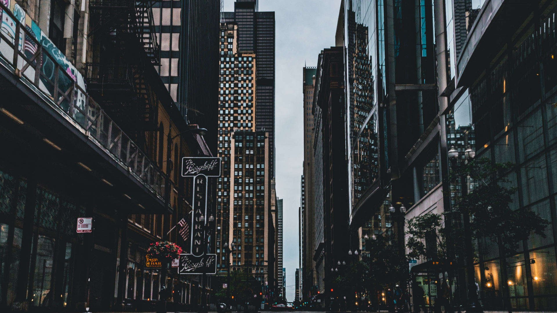 Обои городской район, город, улица, населенный пункт, метрополия в разрешении 1920x1080