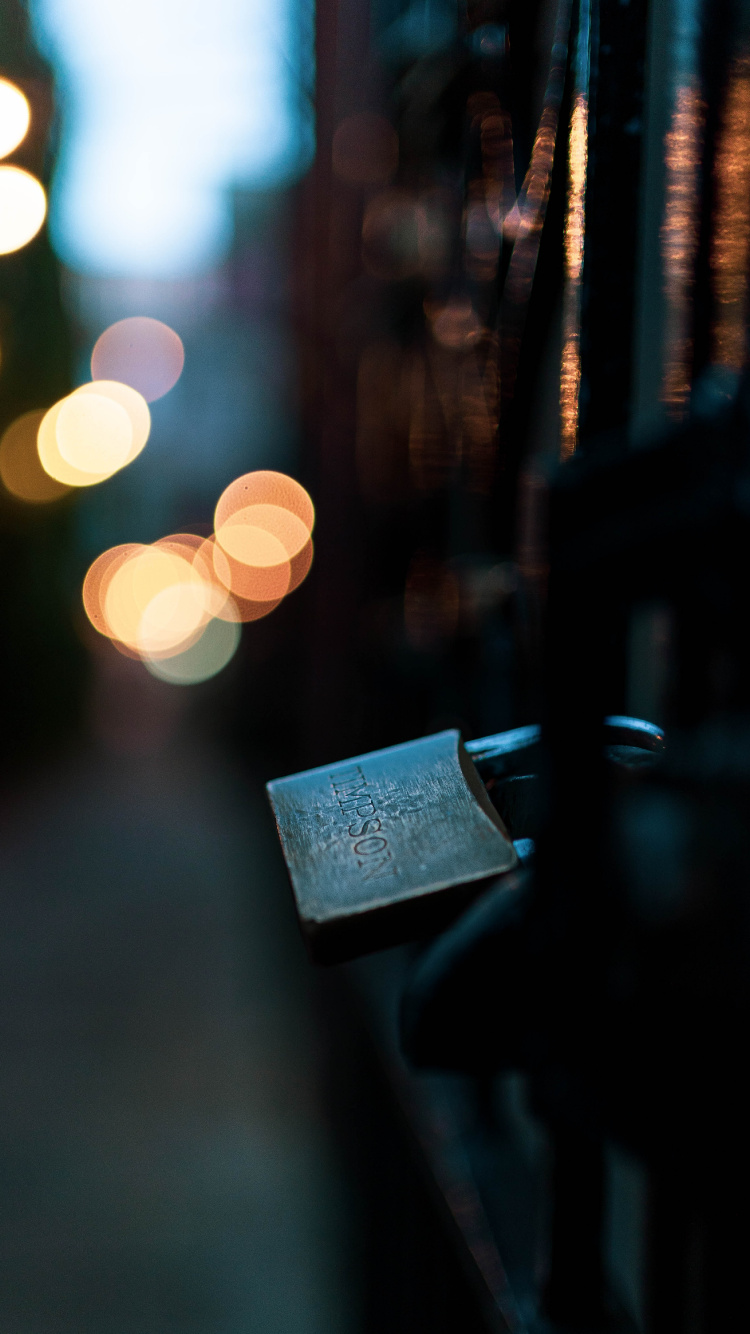 Обои отражение, свет, освещение, ночь, темнота в разрешении 750x1334