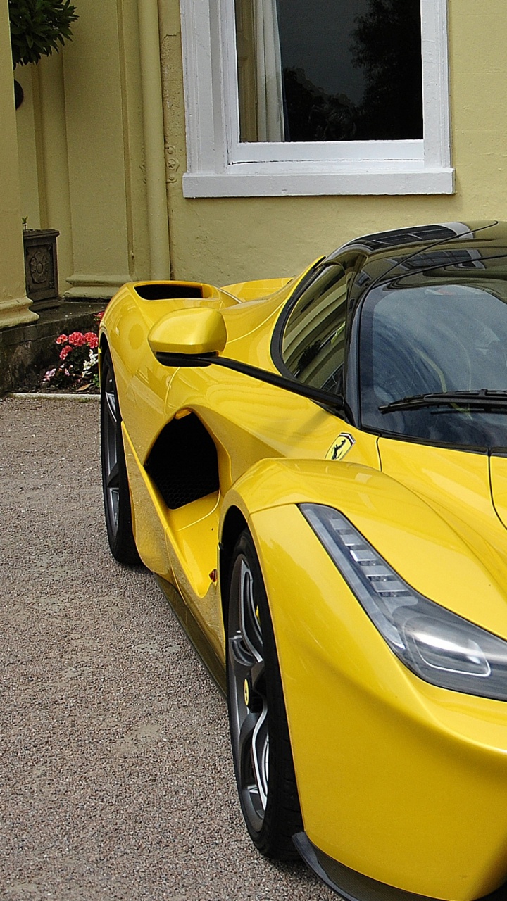 Обои Феррари 458, спорткар, laferrari, суперкар, желтый в разрешении 720x1280