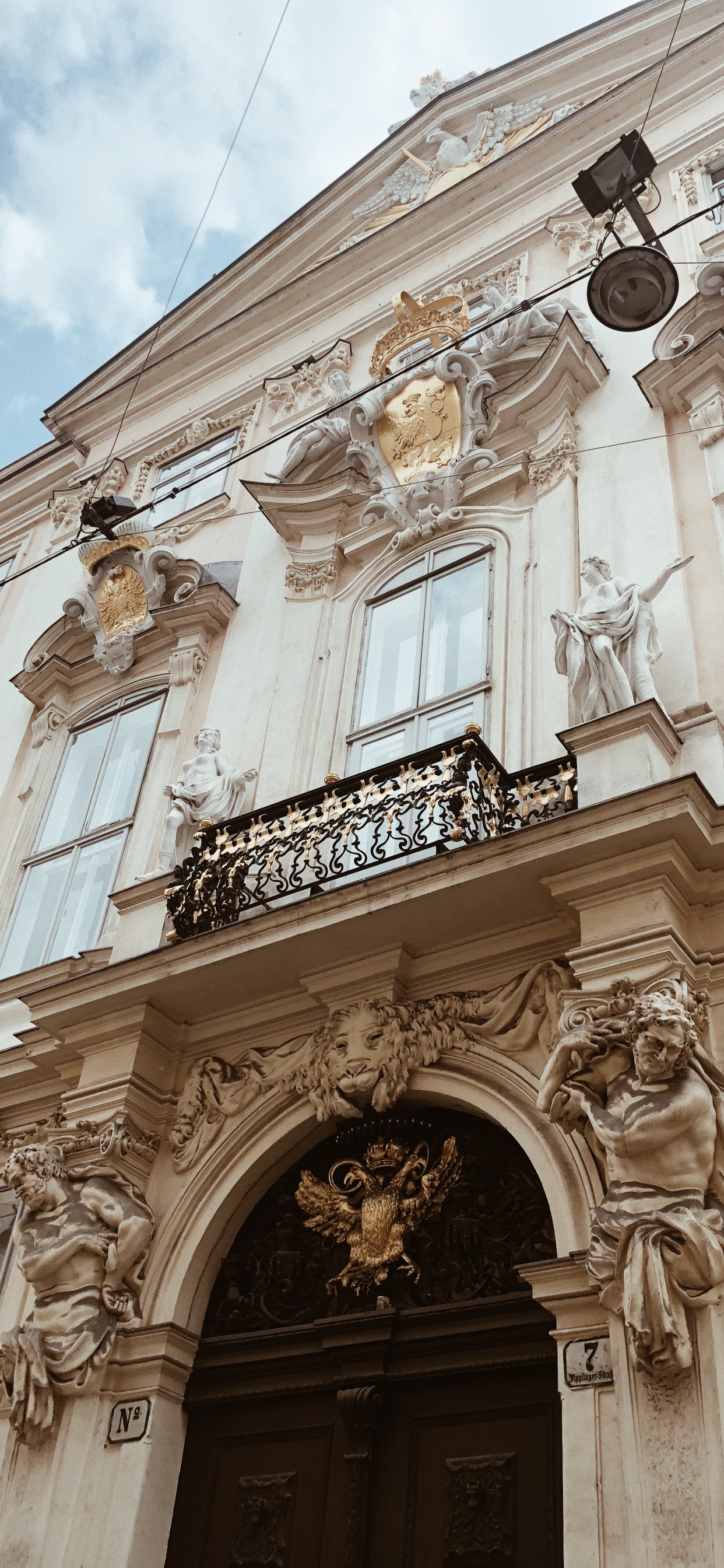 Обои ориентир, классическая архитектура, фасад, архитектура, формование в разрешении 1242x2688