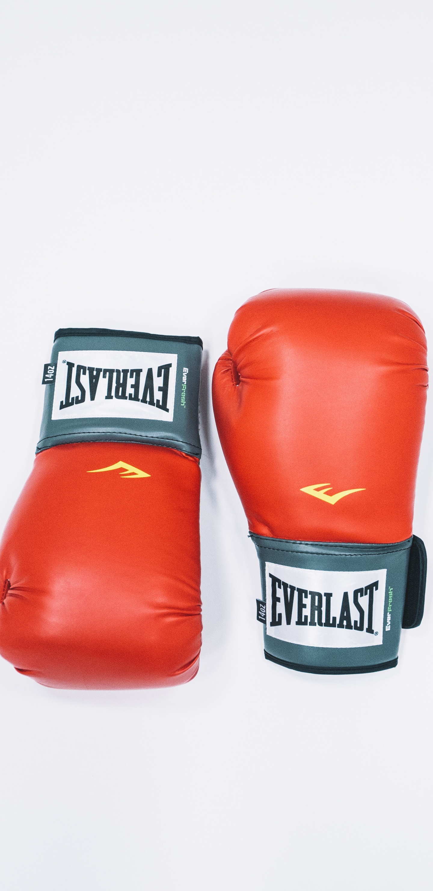 Обои перчатки бокса, боксерская перчатка, бокс, обучение боксу, перчатка в разрешении 1440x2960